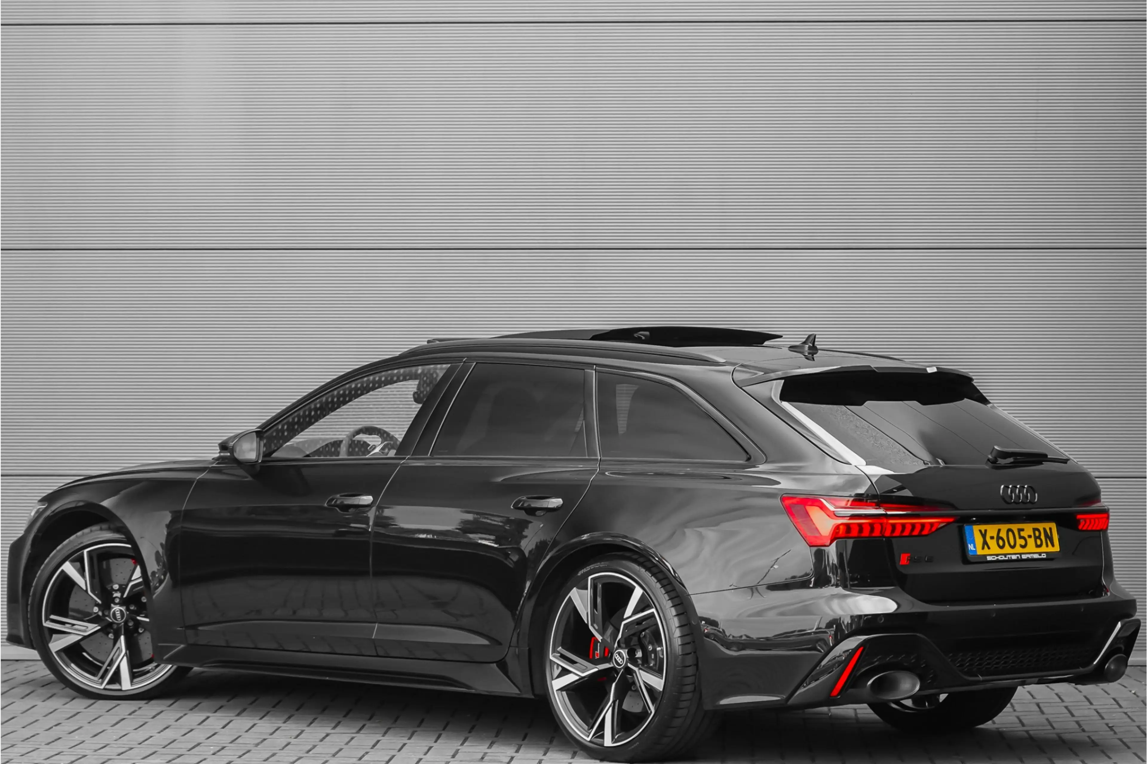 Audi RS6 Avant 4.0 TFSI Quattro Pano Dynamic Plus B&O 360° — photo 11