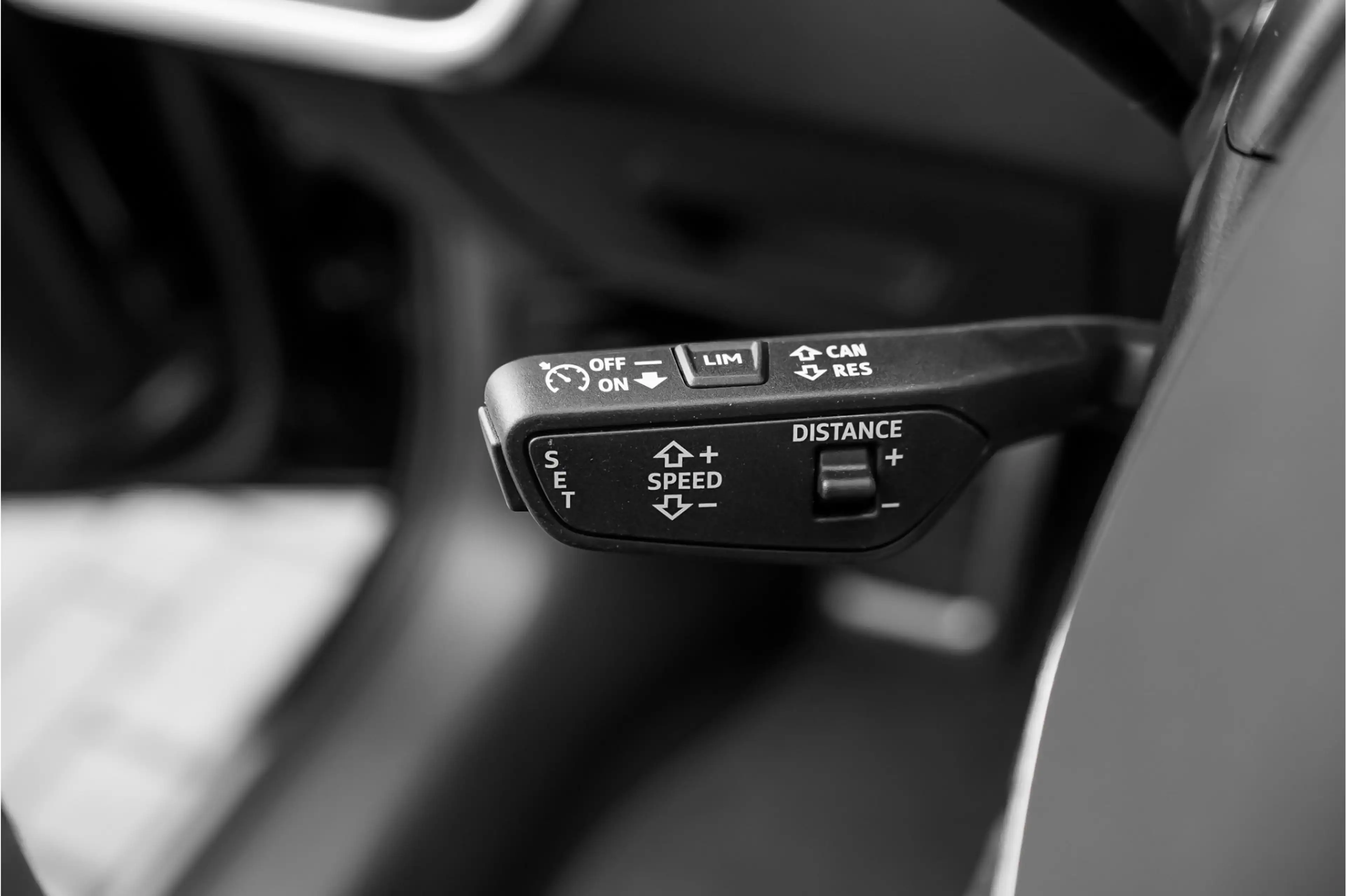 Audi RS6 Avant 4.0 TFSI Quattro Pano Dynamic Plus B&O 360° — photo 42