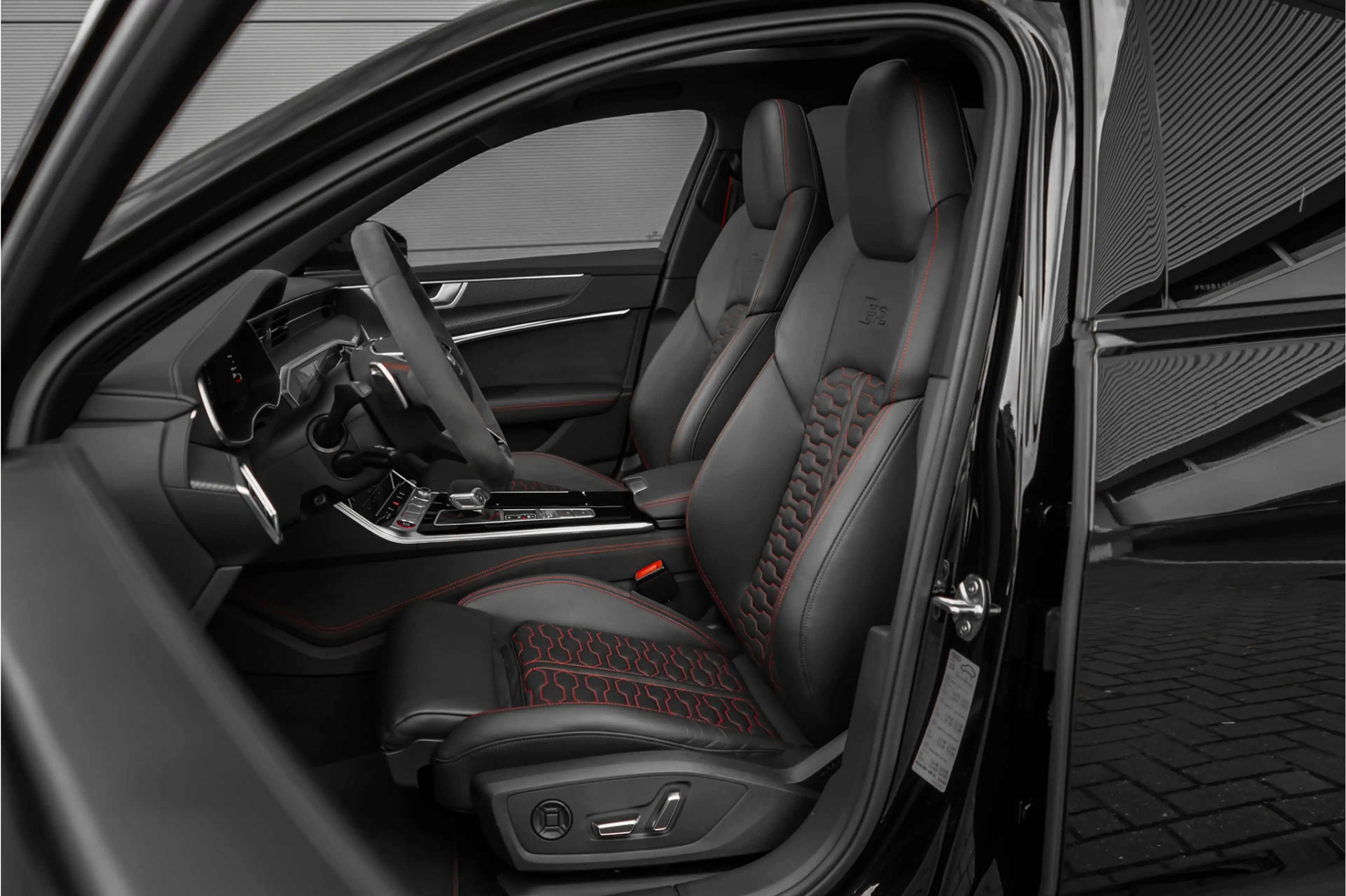 Audi RS6 Avant 4.0 TFSI Quattro Pano Dynamic Plus B&O 360° — photo 5