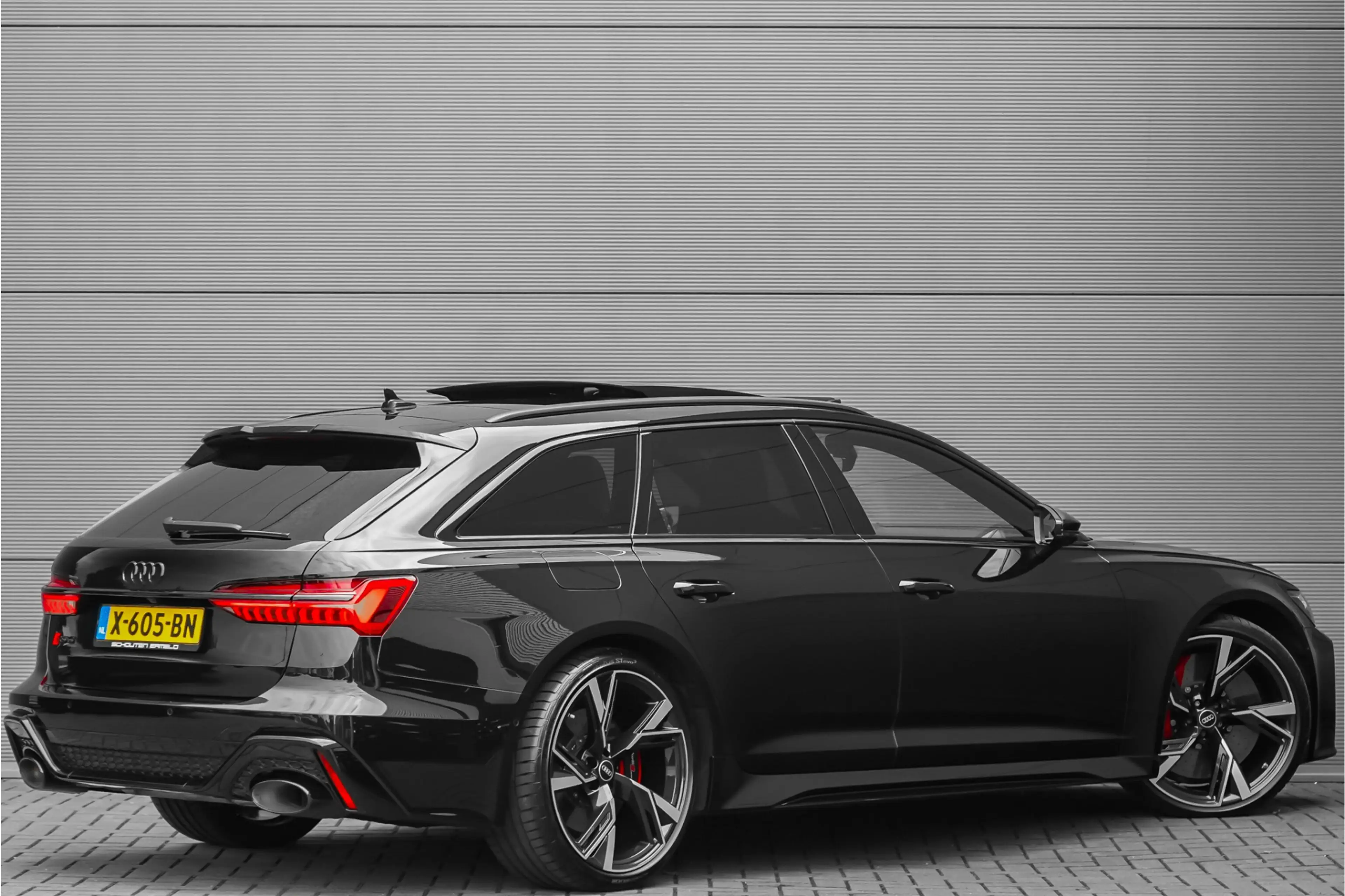 Audi RS6 Avant 4.0 TFSI Quattro Pano Dynamic Plus B&O 360° — photo 13