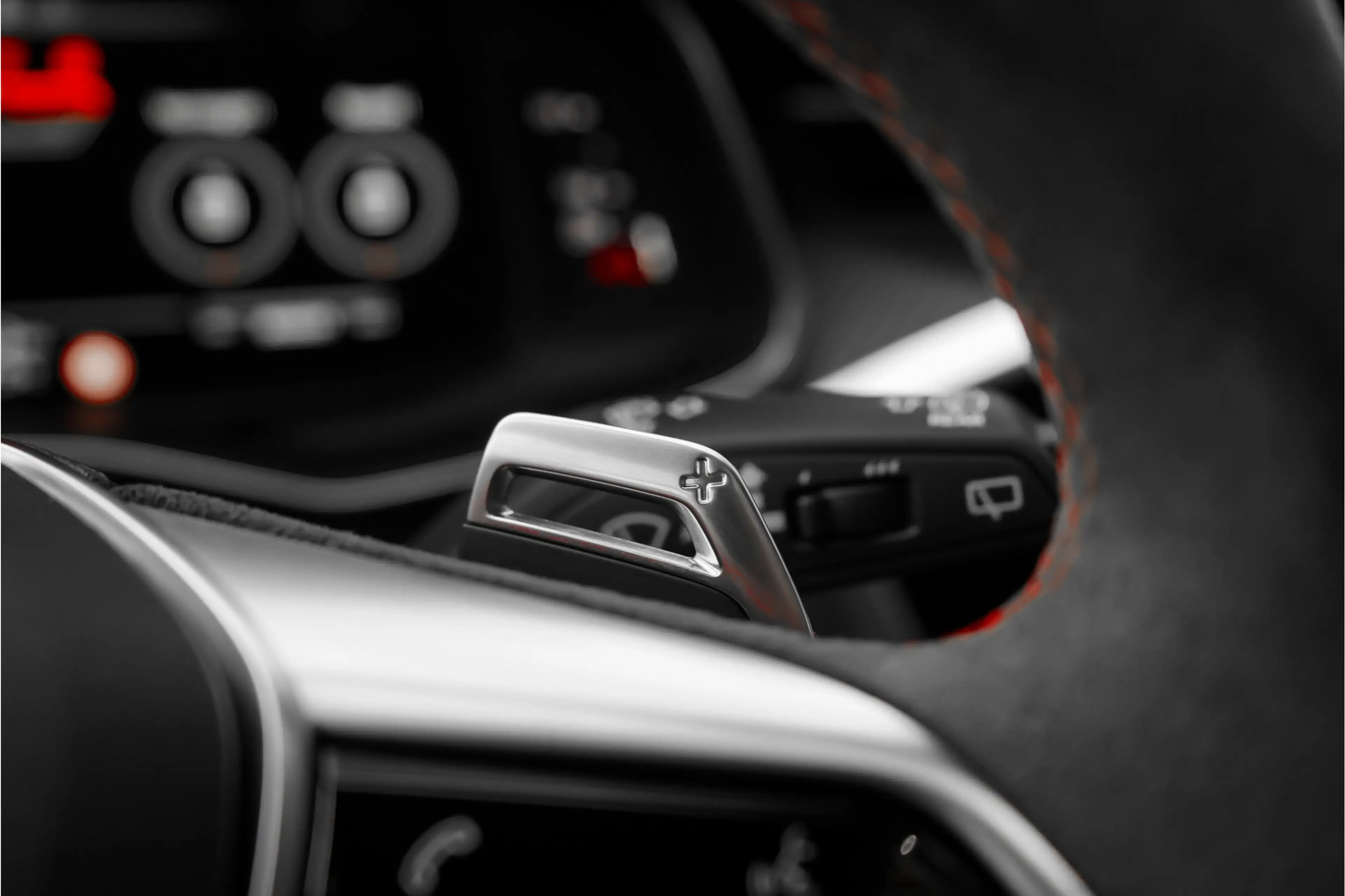 Audi RS6 Avant 4.0 TFSI Quattro Pano Dynamic Plus B&O 360° — photo 45