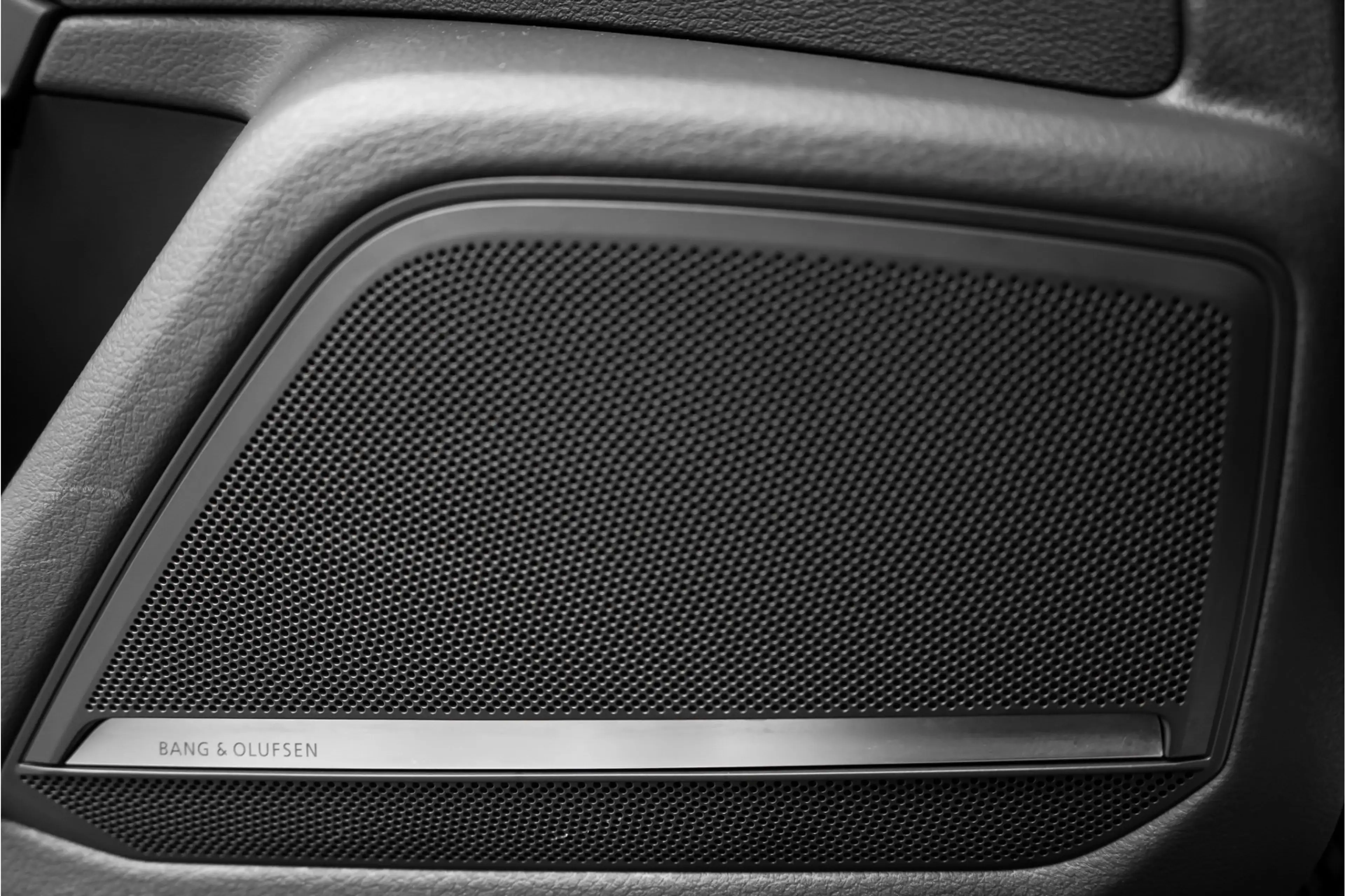 Audi RS6 Avant 4.0 TFSI Quattro Pano Dynamic Plus B&O 360° — photo 25