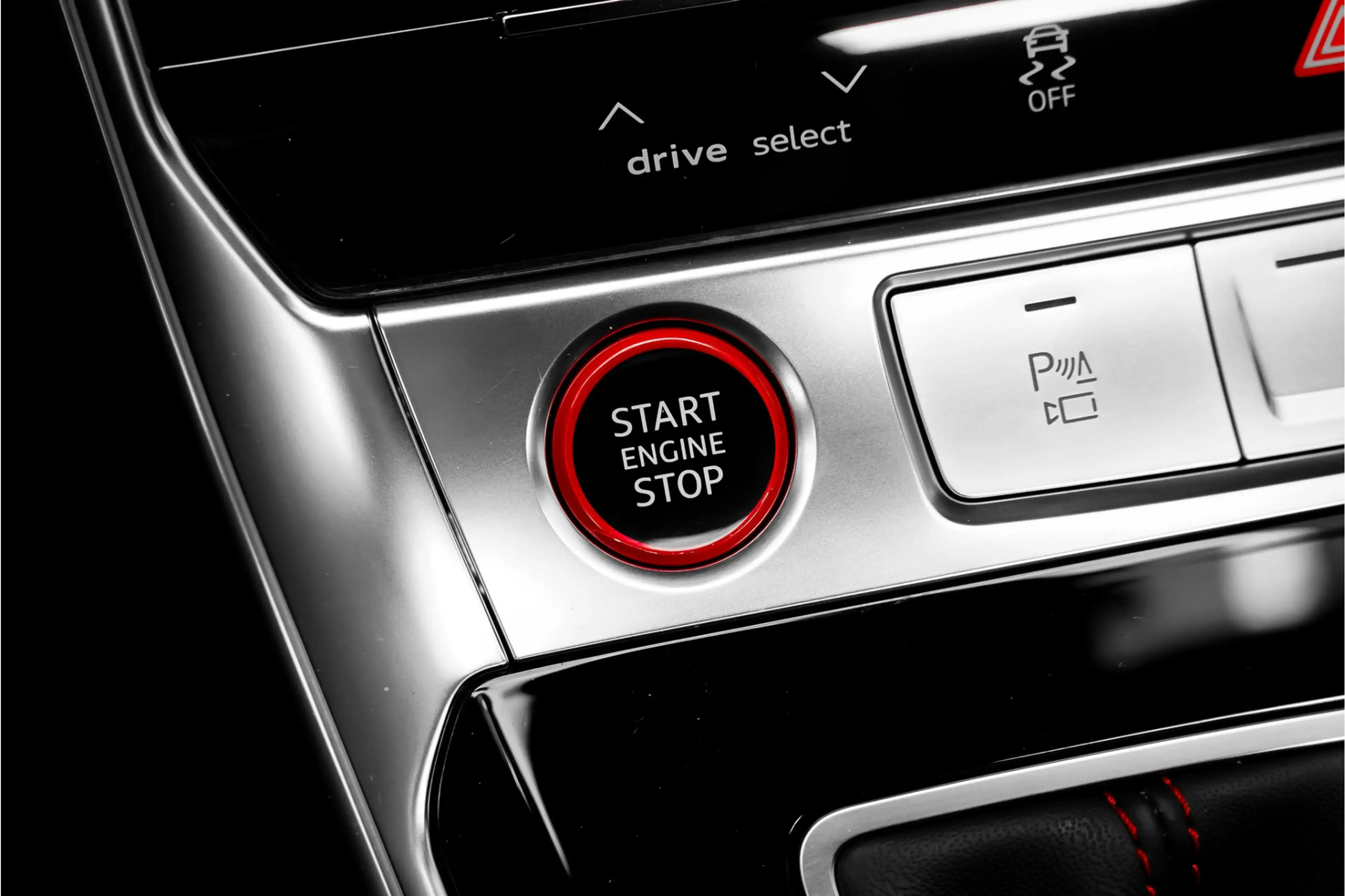 Audi RS6 Avant 4.0 TFSI Quattro Pano Dynamic Plus B&O 360° — photo 34