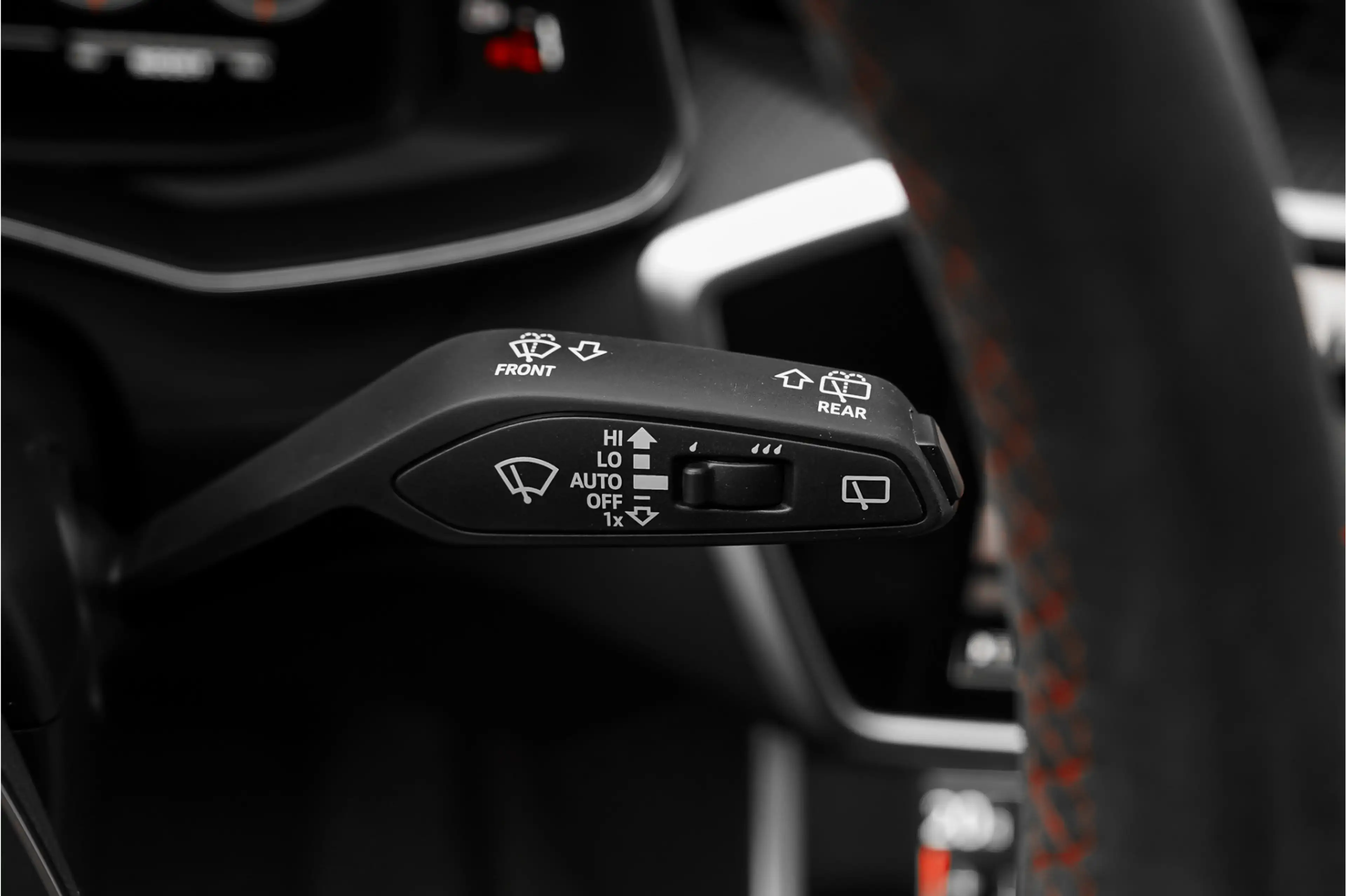 Audi RS6 Avant 4.0 TFSI Quattro Pano Dynamic Plus B&O 360° — photo 44