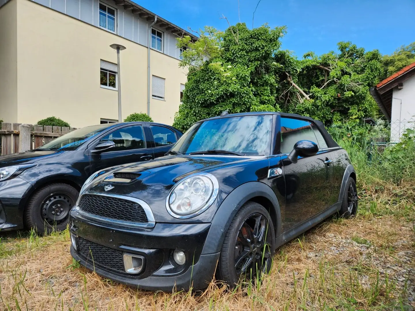 MINI Cooper SD Cabrio Cooper SD 2.0*Leder*Xenon*Navi*Klima*1.Hd Schwarz - 1