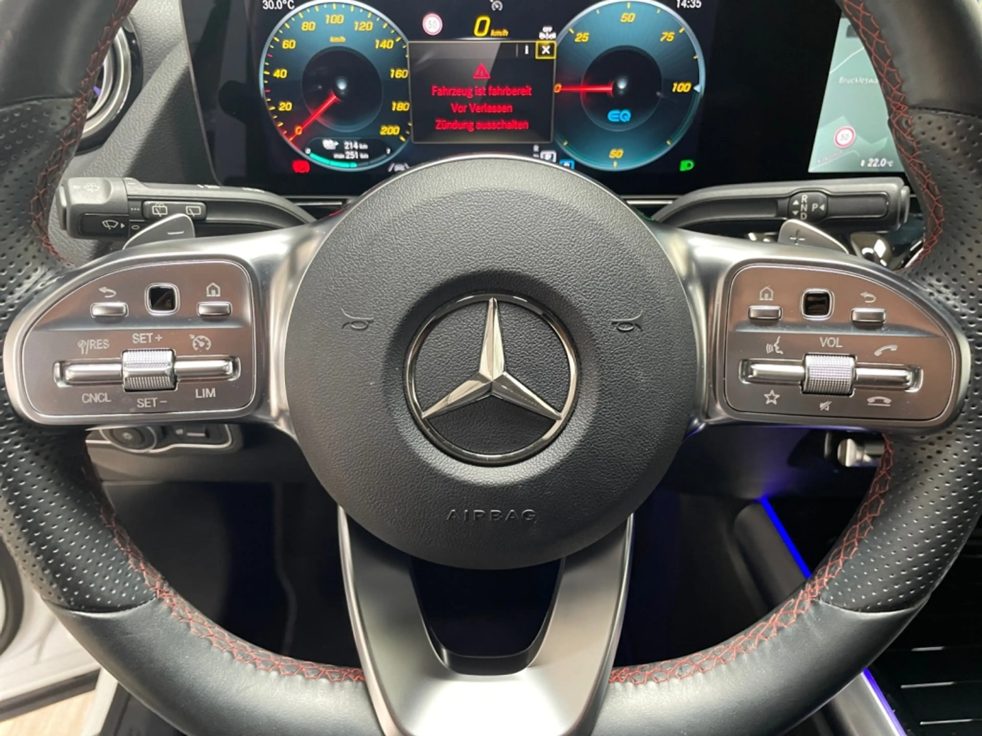 Mercedes-Benz EQA 300 4matic AMG AMG+MBUX+Wide+Cam+LED+Navi — photo 13