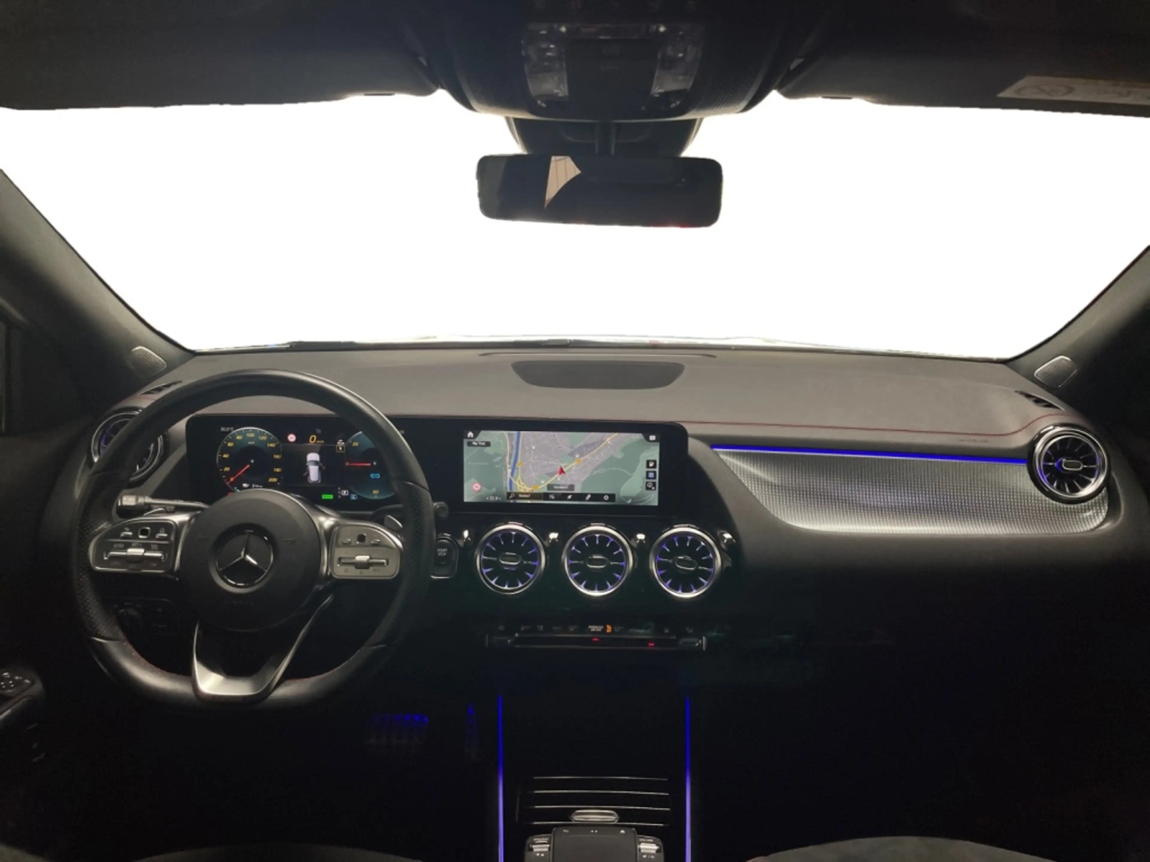 Mercedes-Benz EQA 300 4matic AMG AMG+MBUX+Wide+Cam+LED+Navi — photo 12
