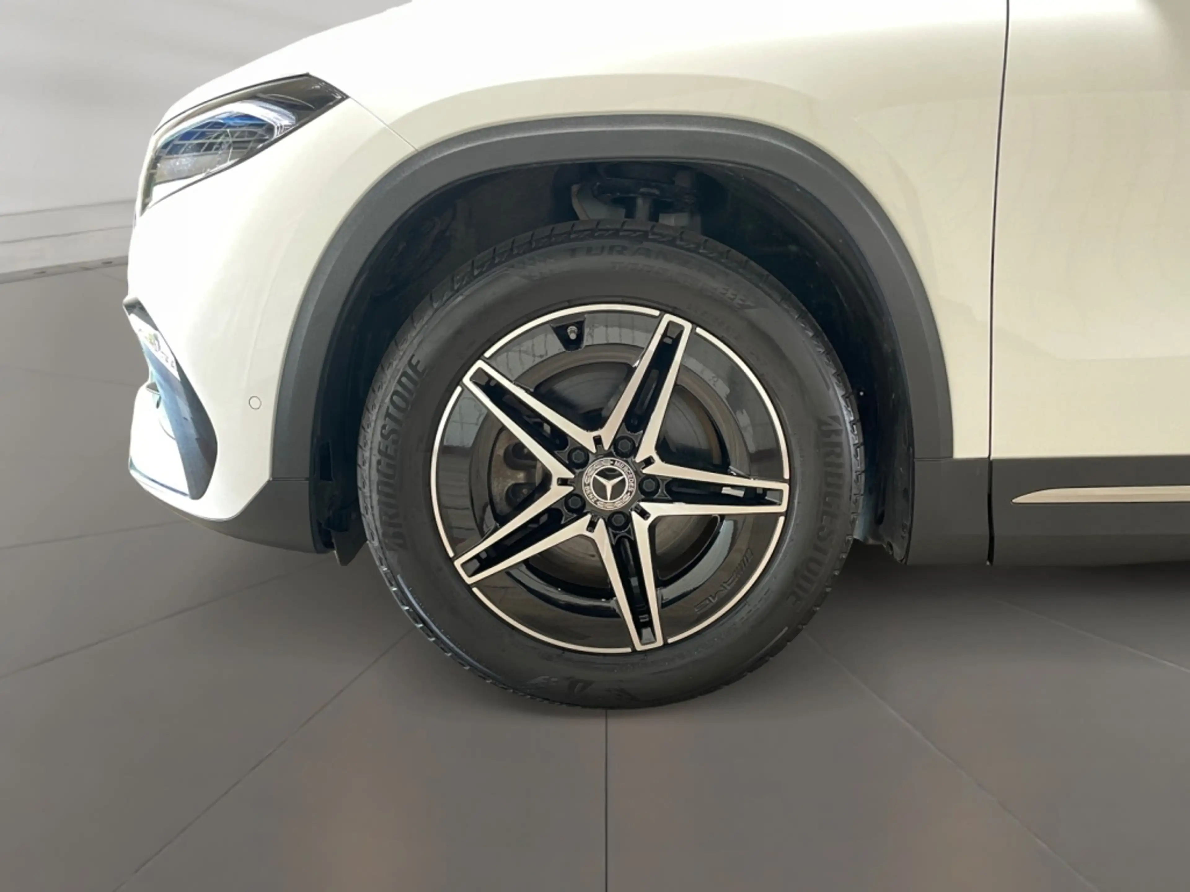 Mercedes-Benz EQA 300 4matic AMG AMG+MBUX+Wide+Cam+LED+Navi — photo 8