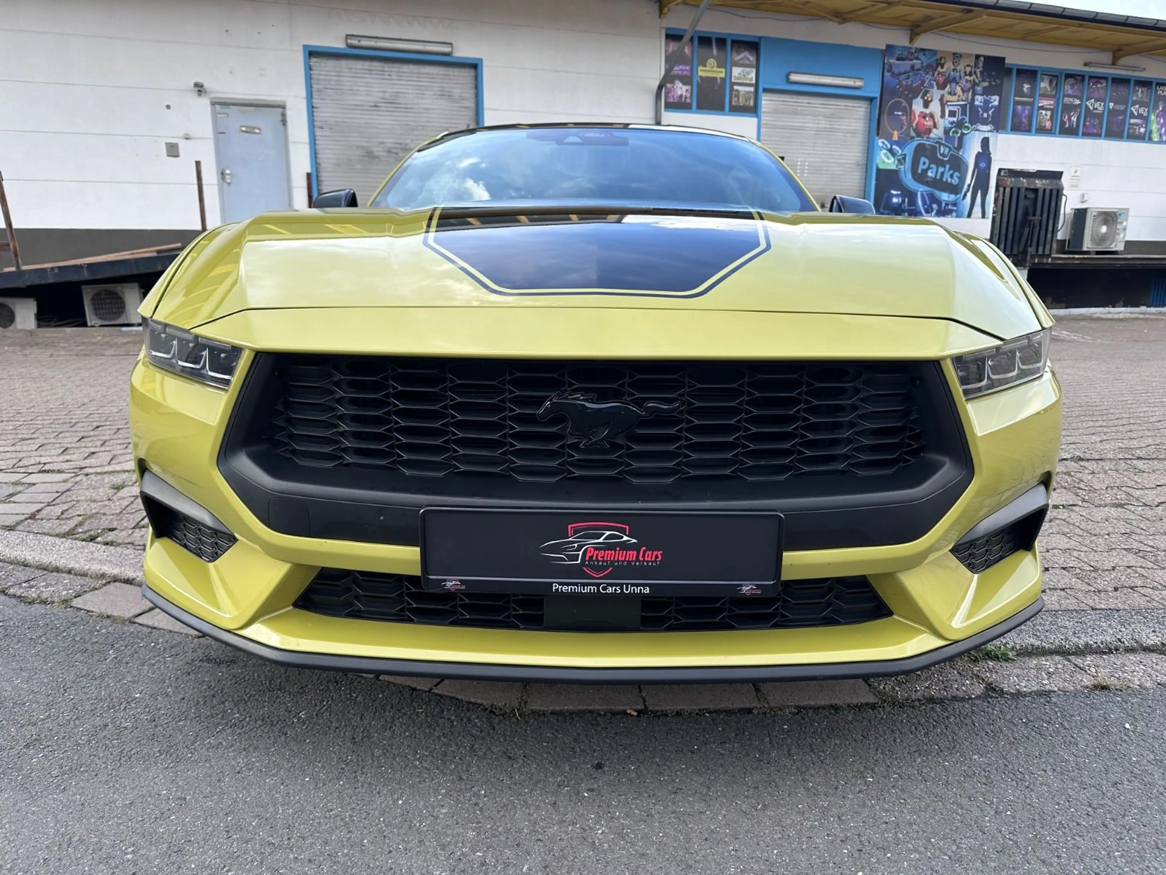 Ford Mustang 2.3 Sportback — photo 3
