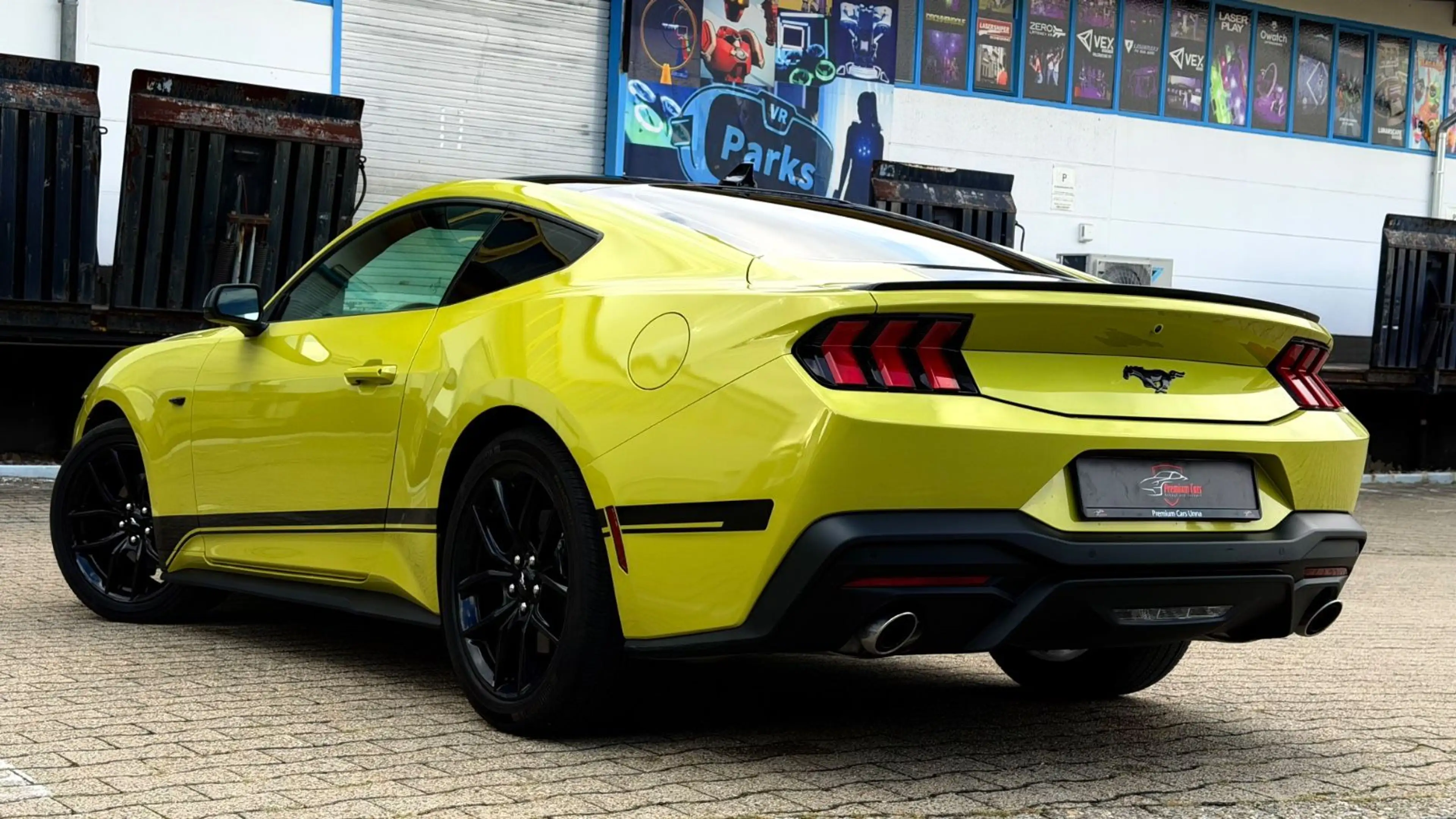 Ford Mustang 2.3 Sportback — photo 9