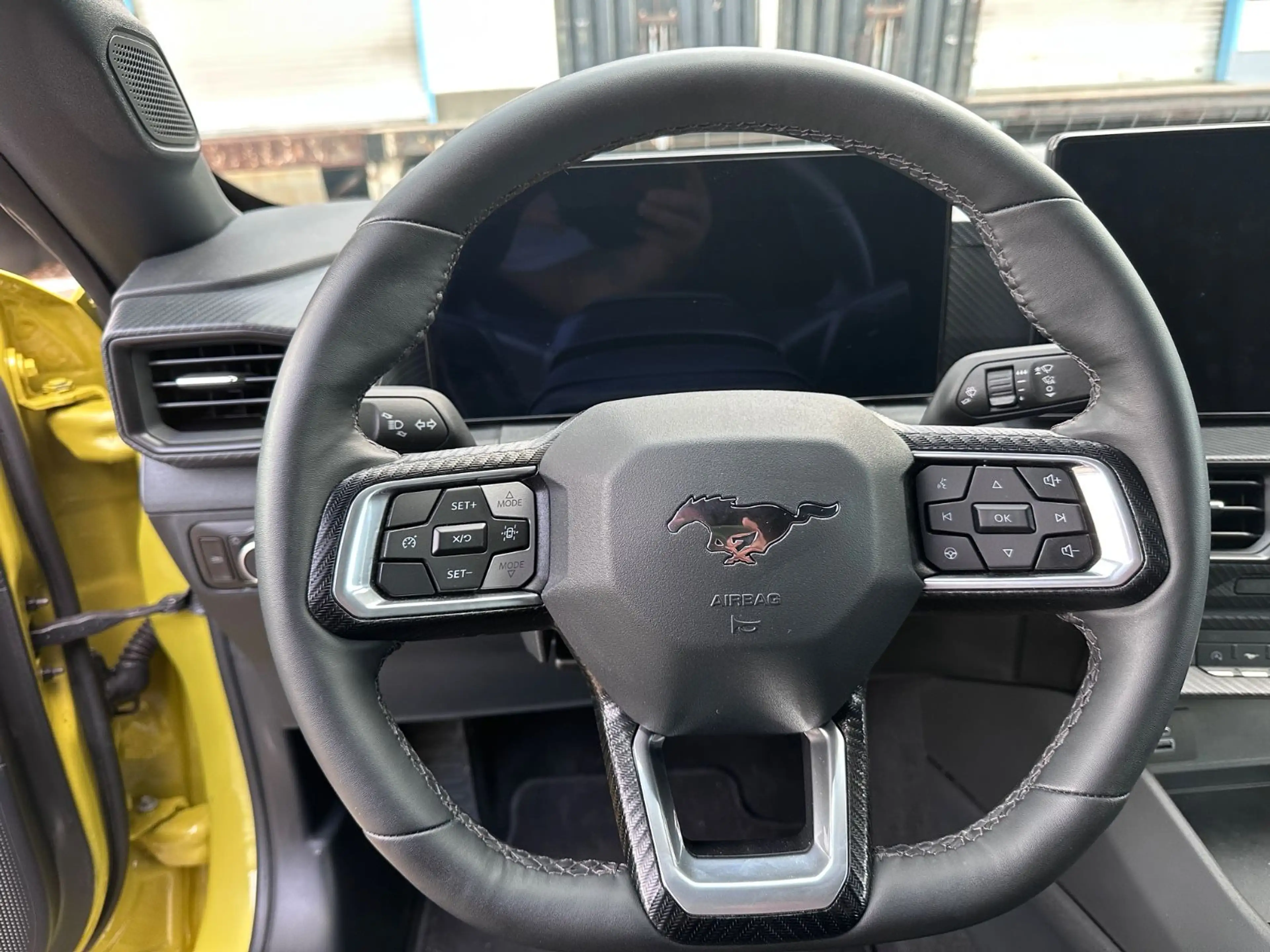 Ford Mustang 2.3 Sportback — photo 14