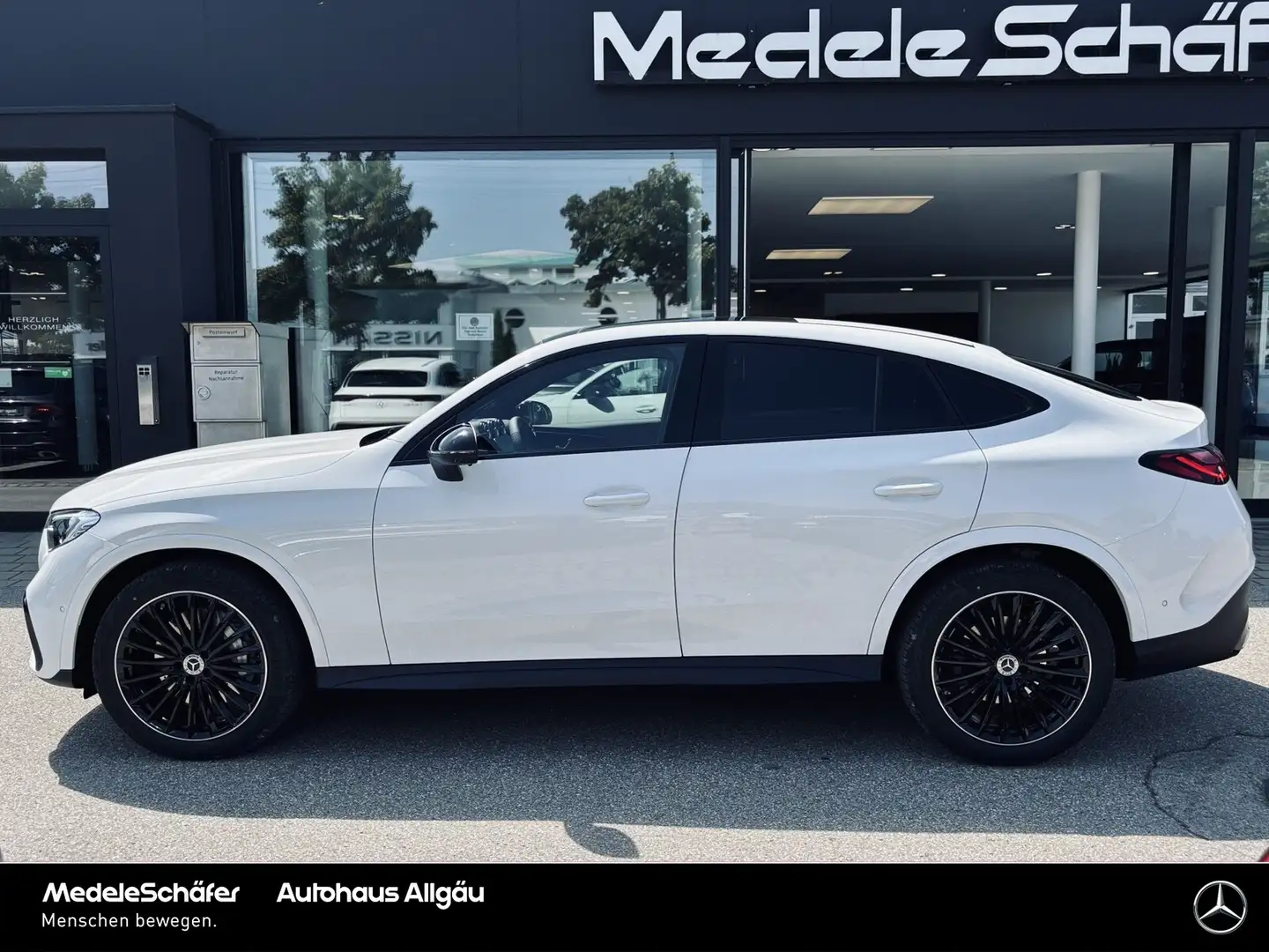 Mercedes-Benz GLC 200 GLC 200 4M Coupé AMG Night Distr AHK Pano Burm3D Blanc - 2