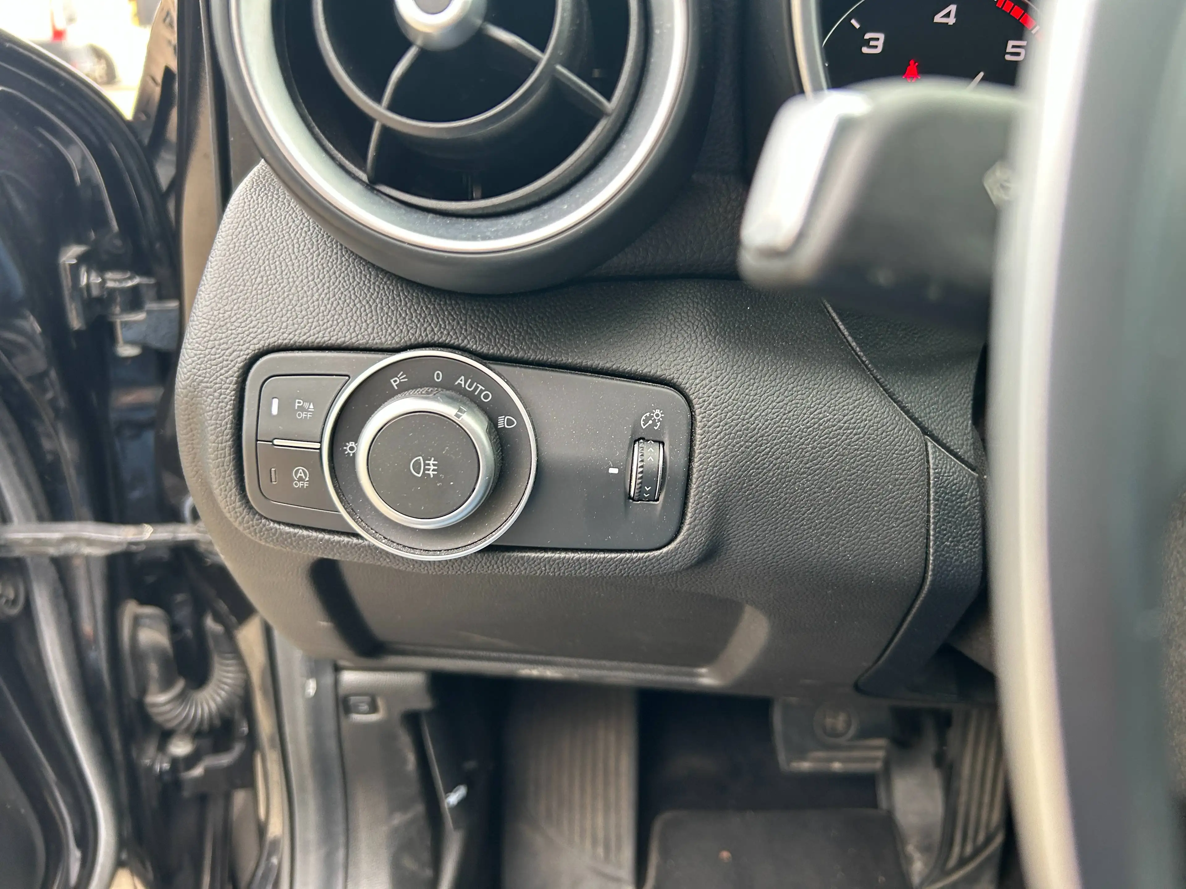 Alfa Romeo Giulia Giulia 2.2 JTDm B-Tech zie foto's met keuring en onderhoud — photo 10