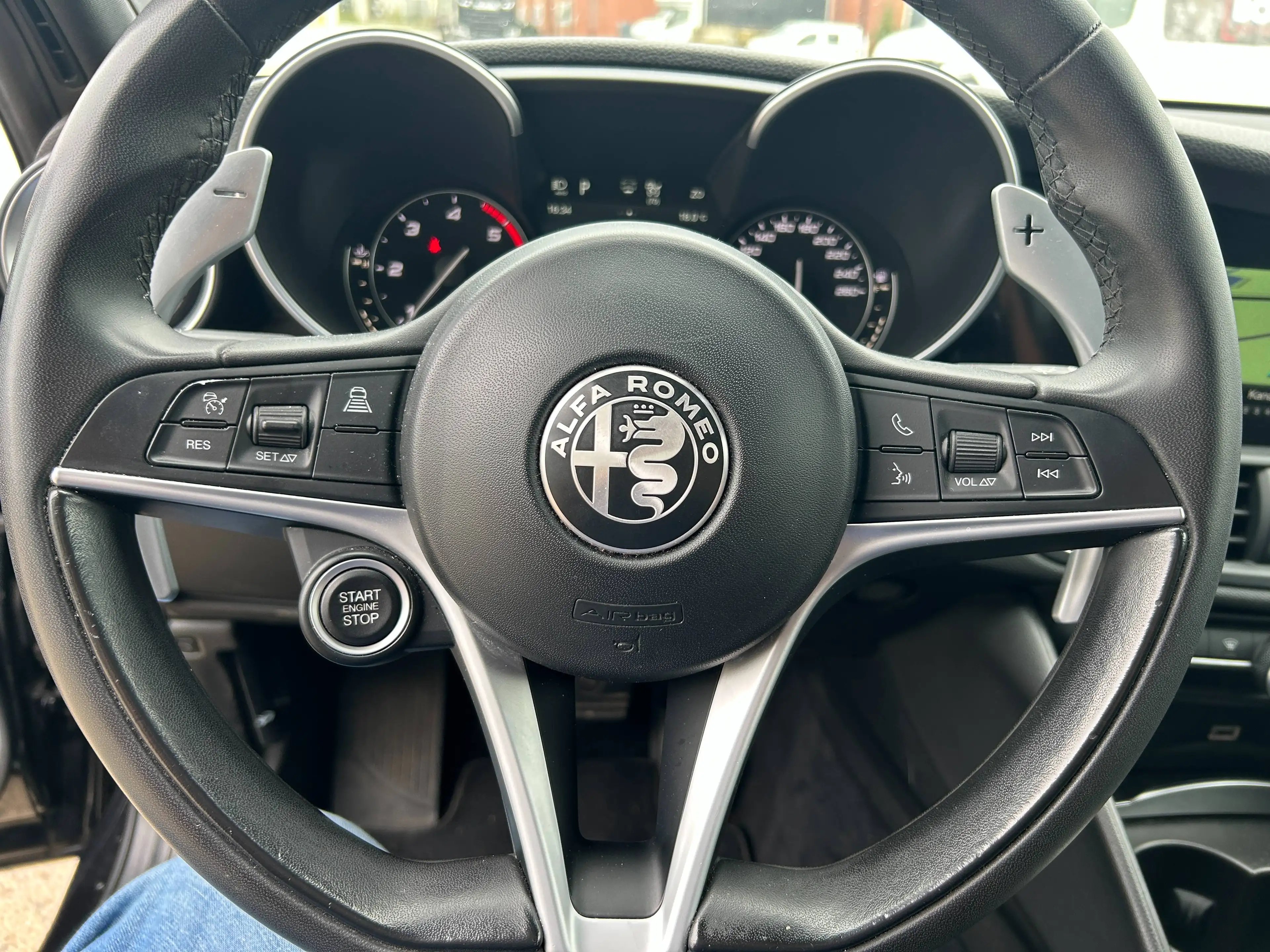 Alfa Romeo Giulia Giulia 2.2 JTDm B-Tech zie foto's met keuring en onderhoud — photo 15
