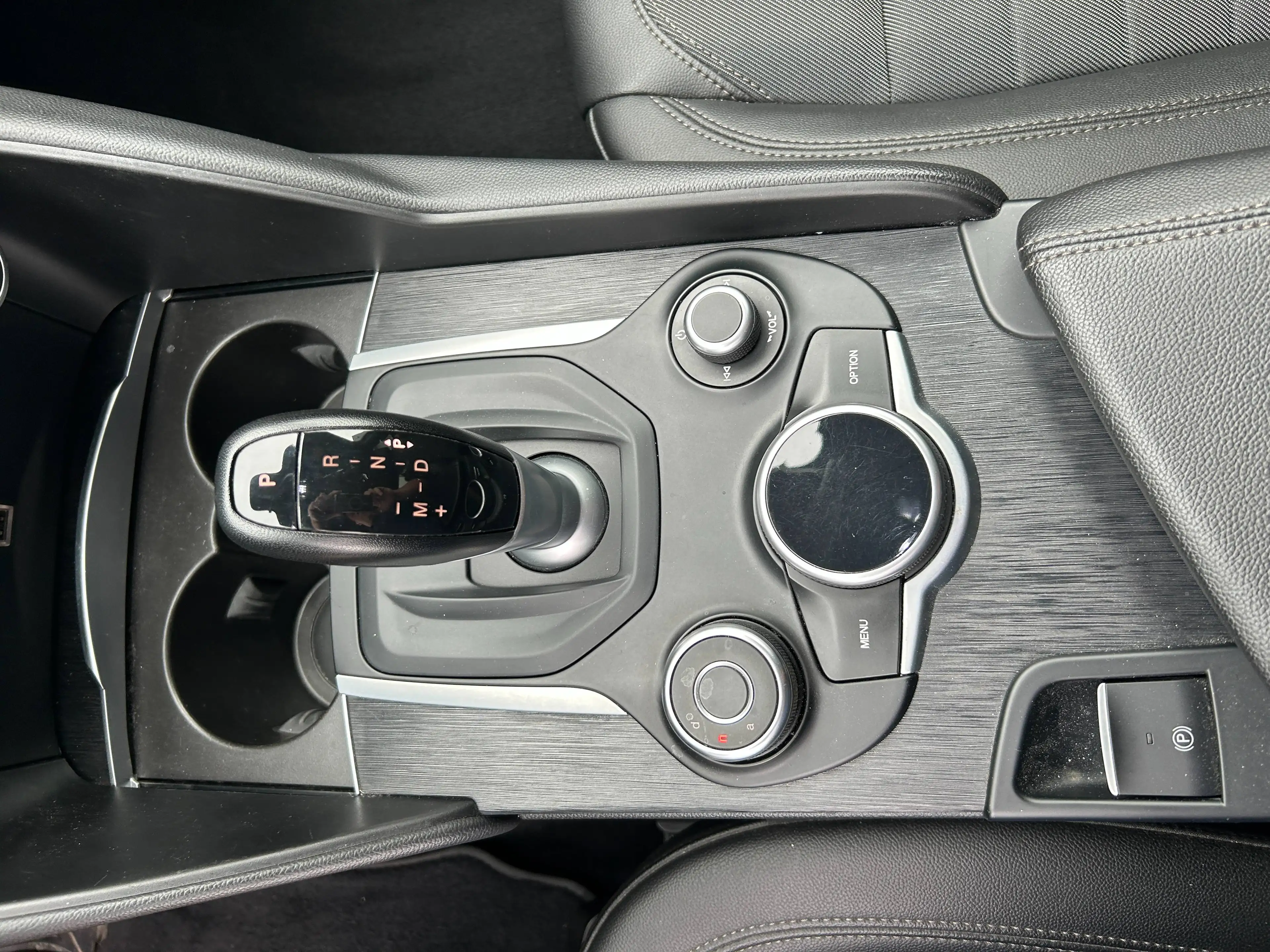 Alfa Romeo Giulia Giulia 2.2 JTDm B-Tech zie foto's met keuring en onderhoud — photo 13