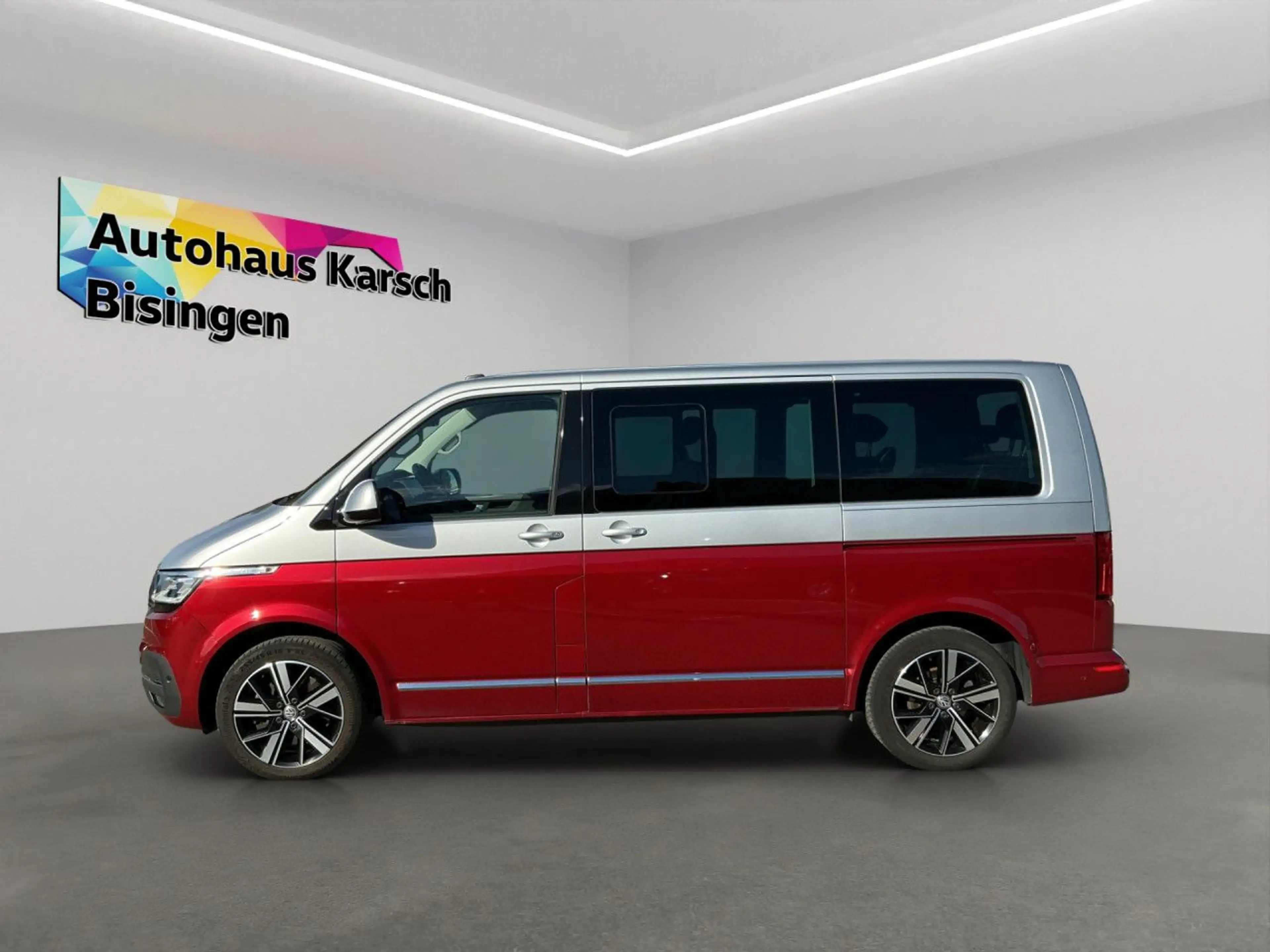 Volkswagen T6.1 Multivan 2.0 TDI DSG Highline AHK, NAVI, DCC, — photo 3
