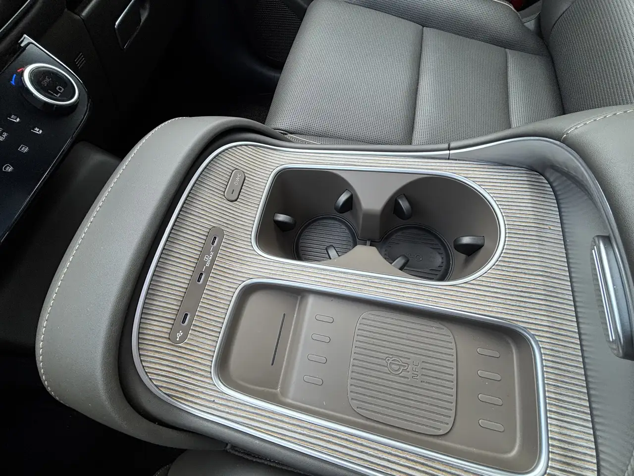 Hyundai PALISADE Hybrid fotografie Hyundai PALISADE Hybrid