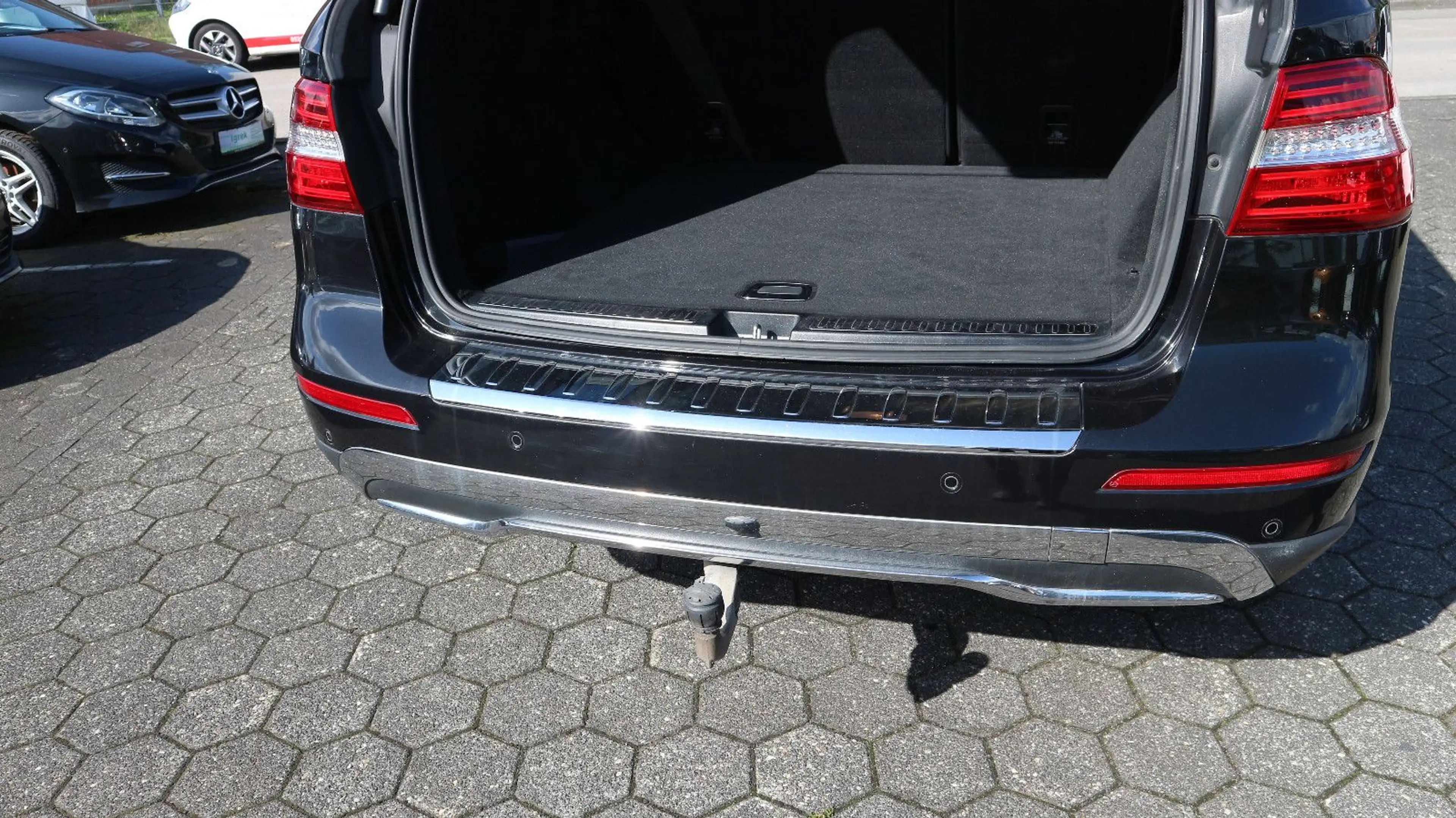 Mercedes-Benz ML 350 CDI BlueTec 4Matic AHK/Leder/NAVI/Xenon.. — photo 10