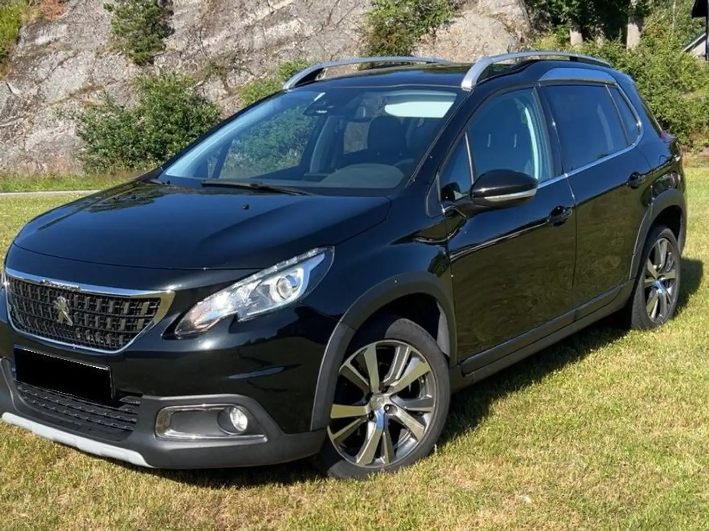 Peugeot 2008 2008 PureTech 110 GPF Stop Schwarz - 1