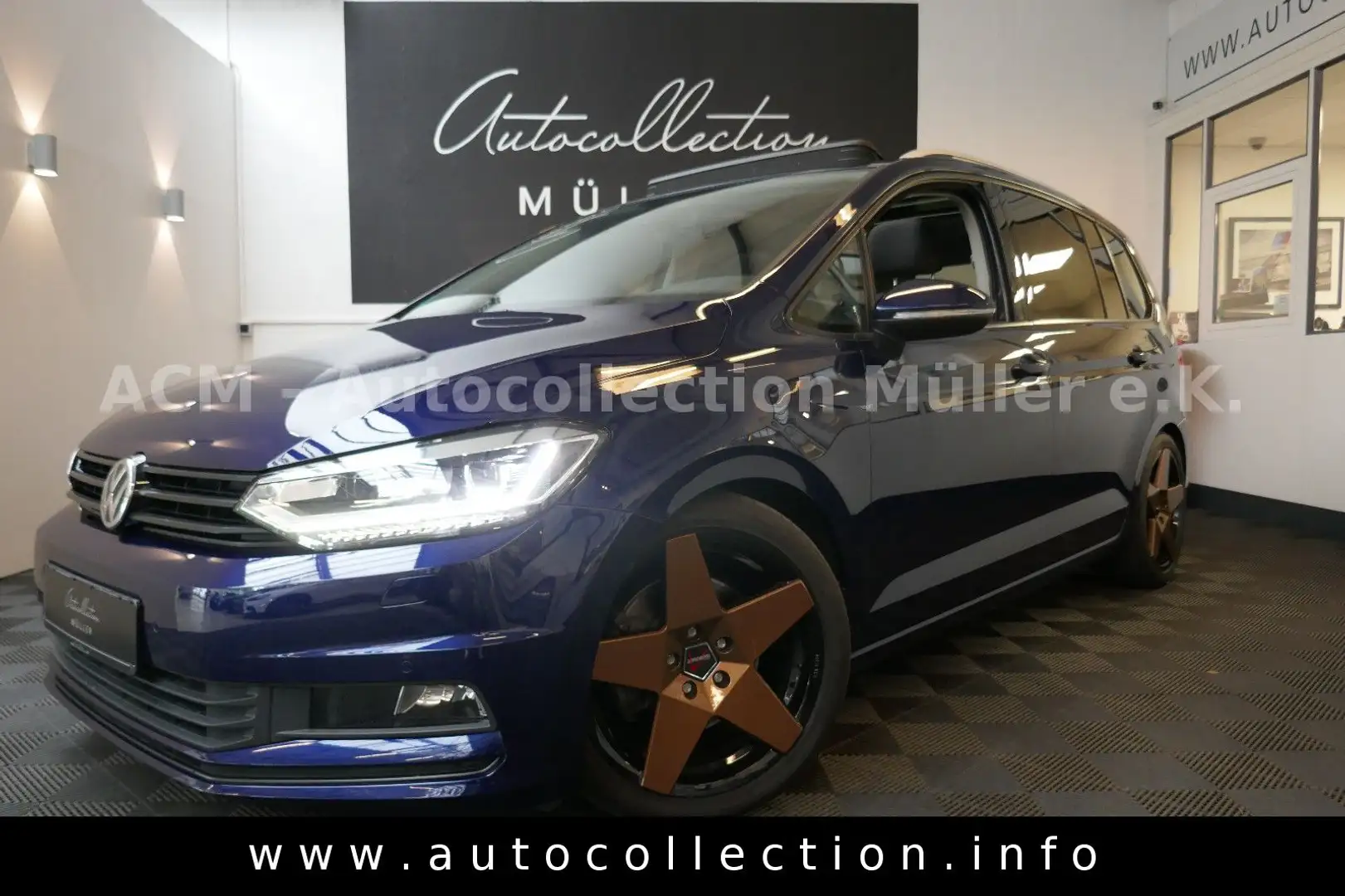 Volkswagen Touran *2.Hand*ACC*Pano*TWA*LED*Kamera*Tiefer*DSG Azul - 1