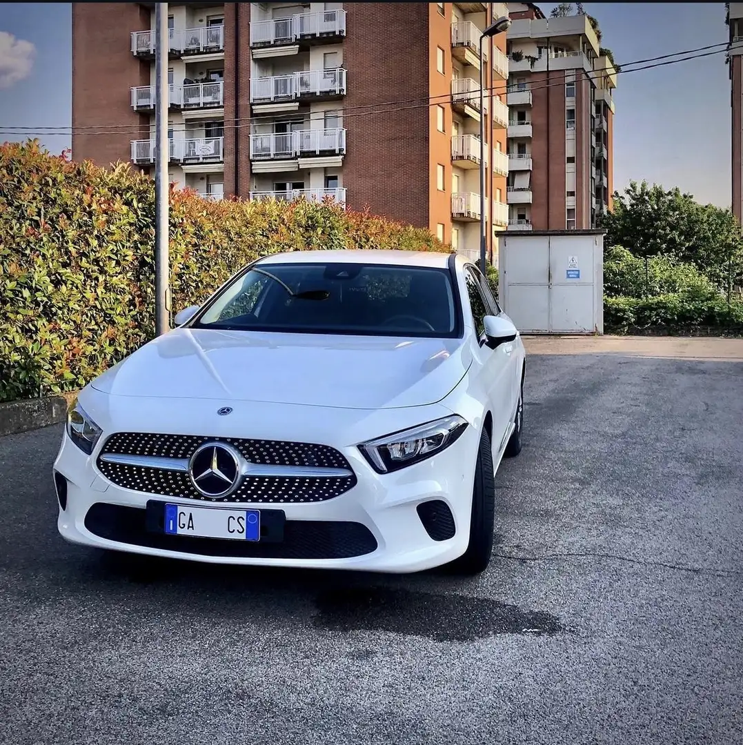 Mercedes-Benz 180 Blanco - 1