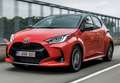 Toyota Yaris 120H 1.5 Style Rojo - thumbnail 5