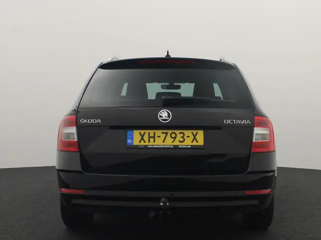 Skoda Octavia view 4