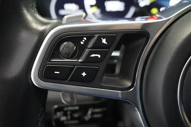 Porsche Panamera view 13