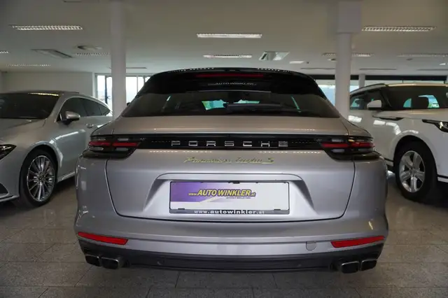 Porsche Panamera view 6