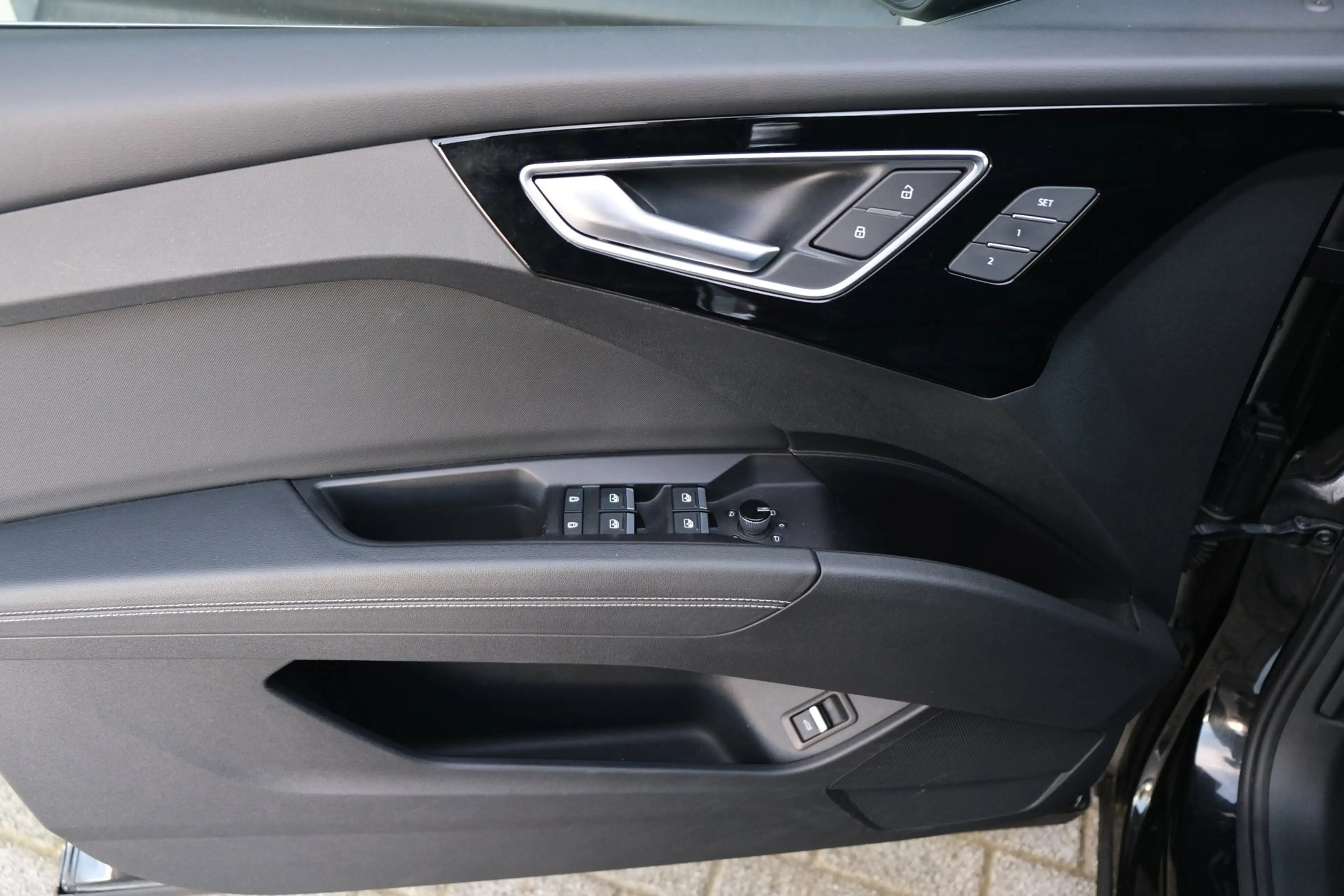 Audi Q4 e-tron 40 2xS-line 77 kWh 100% SOH Diamant leer Pano HUD — photo 12
