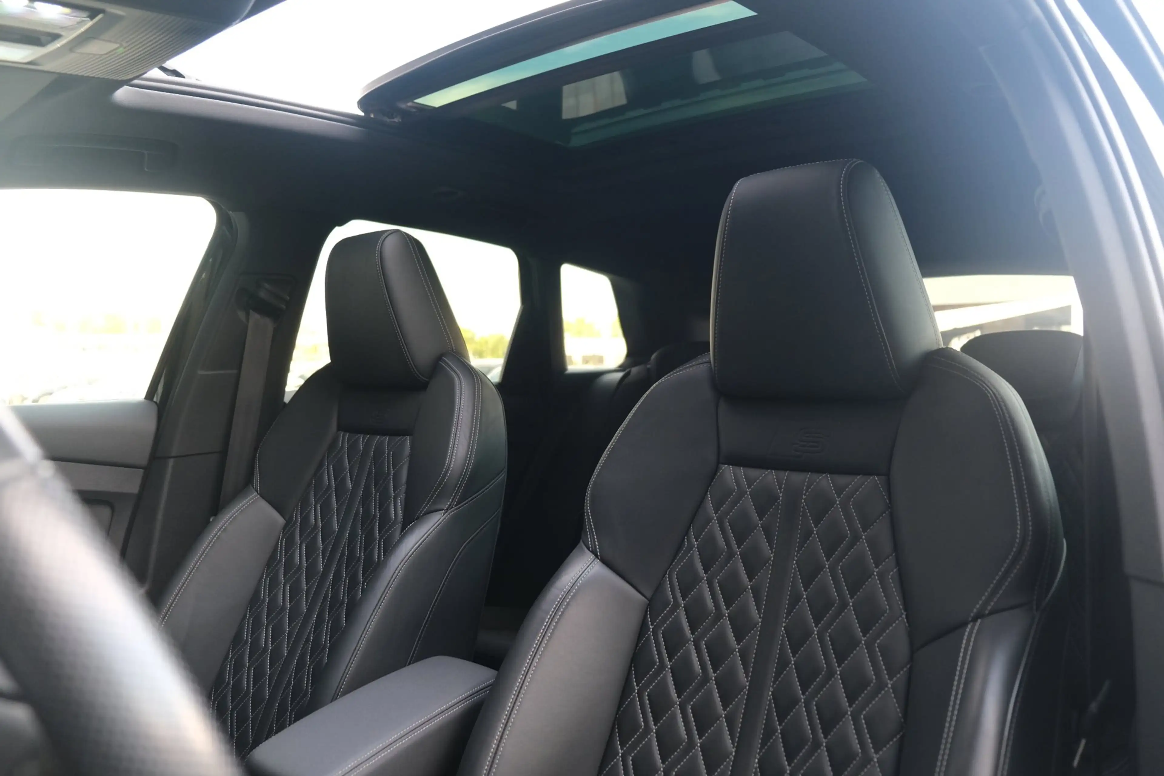 Audi Q4 e-tron 40 2xS-line 77 kWh 100% SOH Diamant leer Pano HUD — photo 4