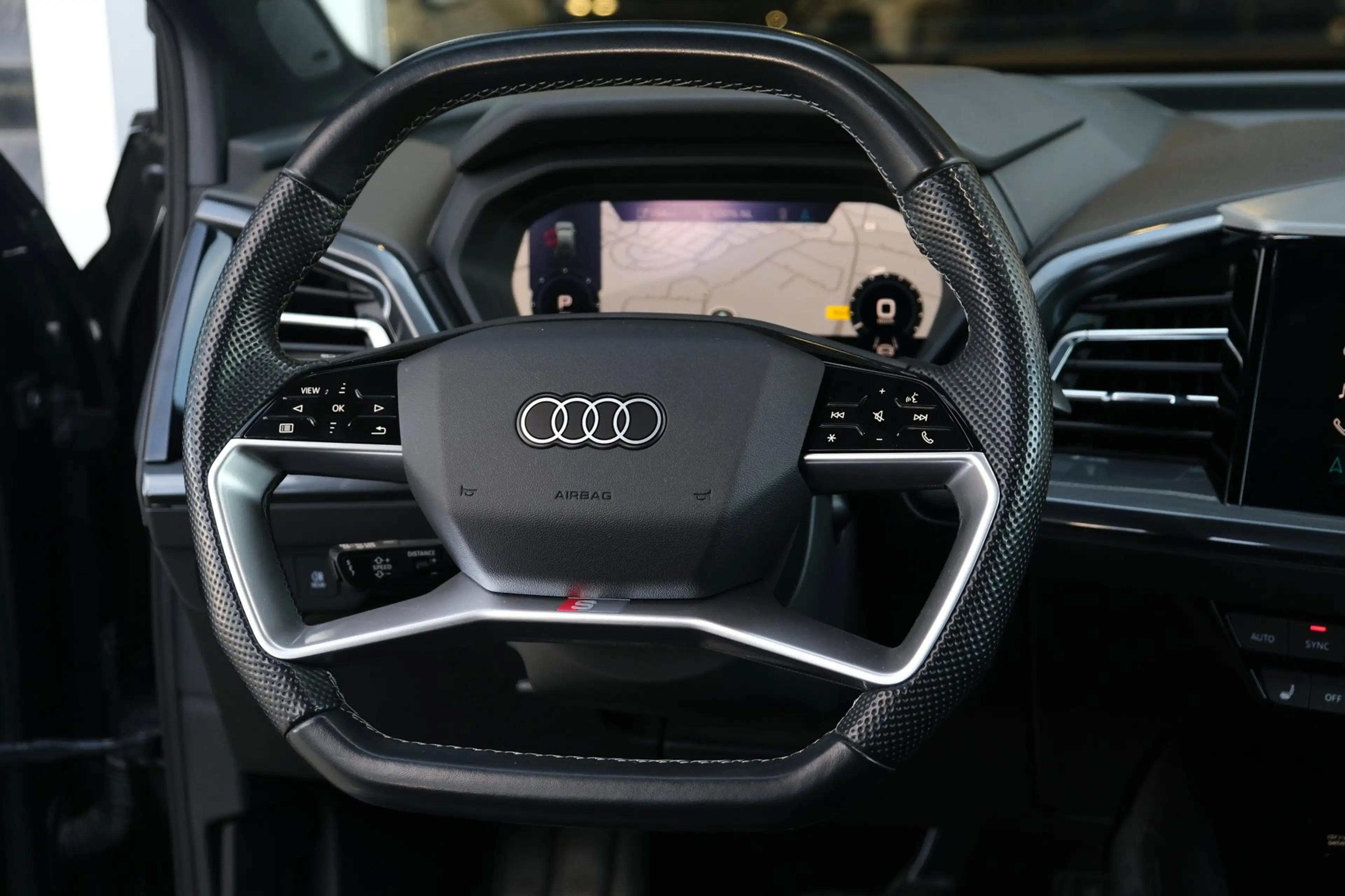 Audi Q4 e-tron 40 2xS-line 77 kWh 100% SOH Diamant leer Pano HUD — photo 11