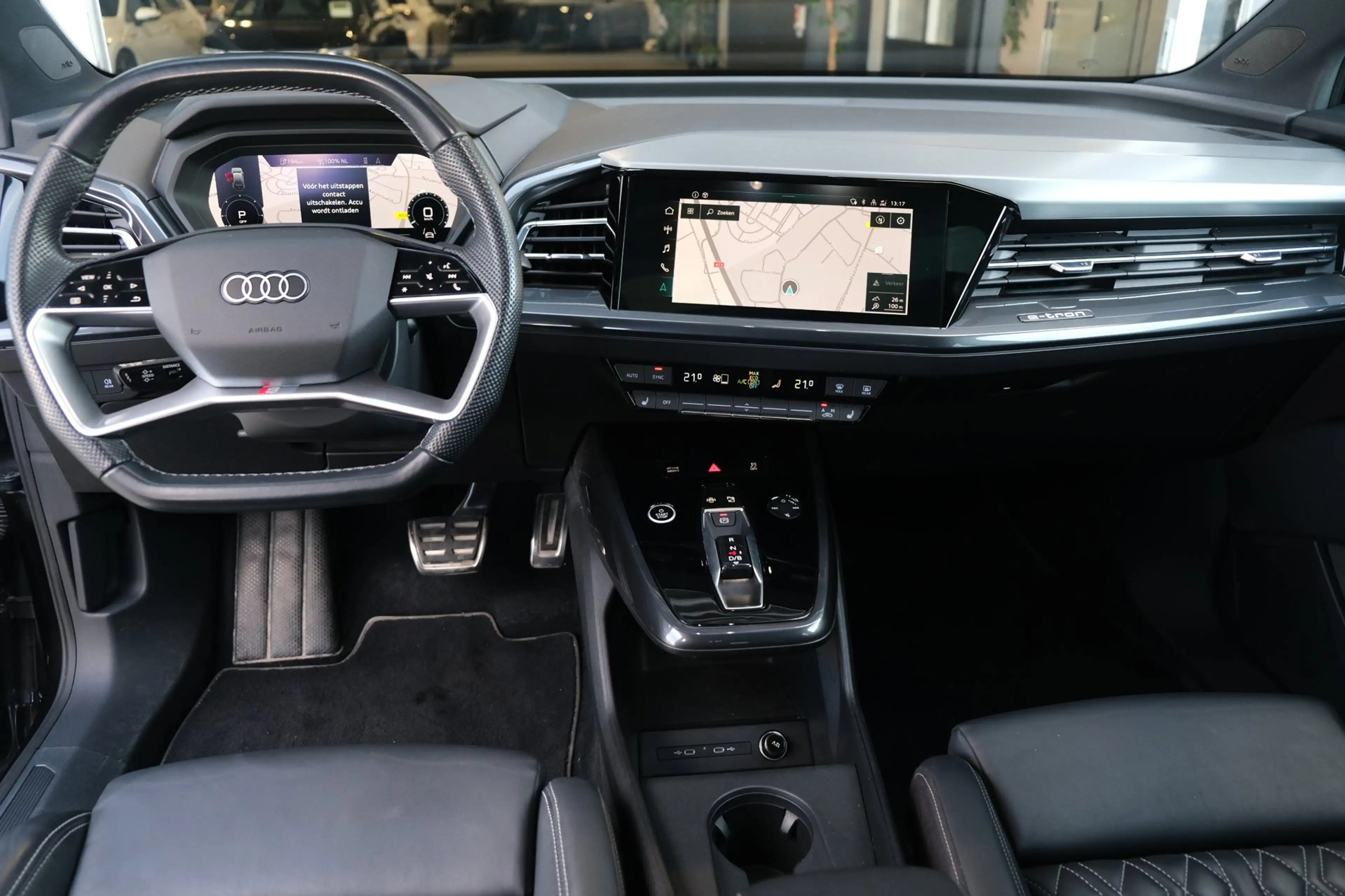 Audi Q4 e-tron 40 2xS-line 77 kWh 100% SOH Diamant leer Pano HUD — photo 10