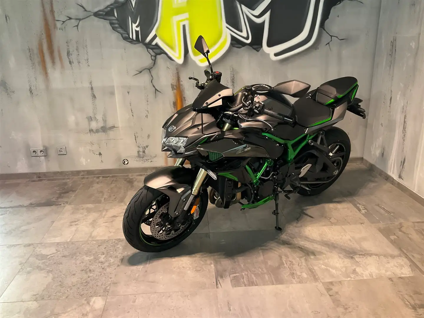 Kawasaki Z H2 Modell 2025 sofort verfügbar Gri - 2