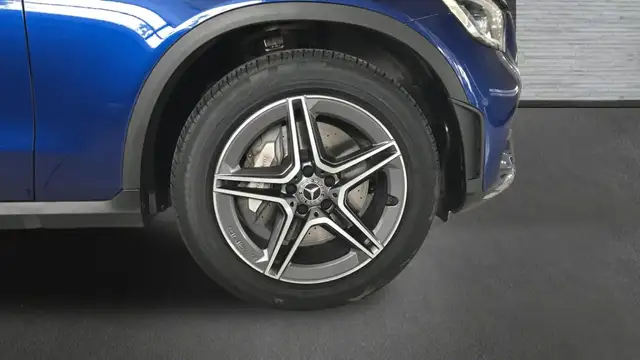 Mercedes-Benz GLC view 5
