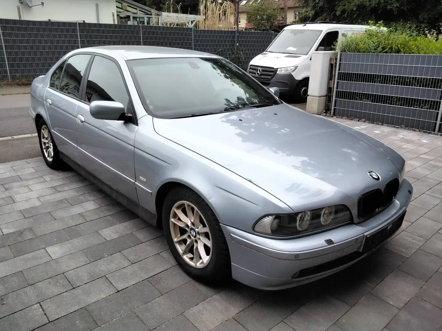 BMW 520 i Blau - 1