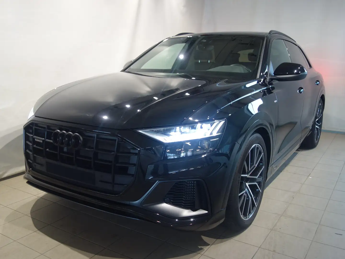 Audi Q8 60 TFSI e quattro Noir - 1
