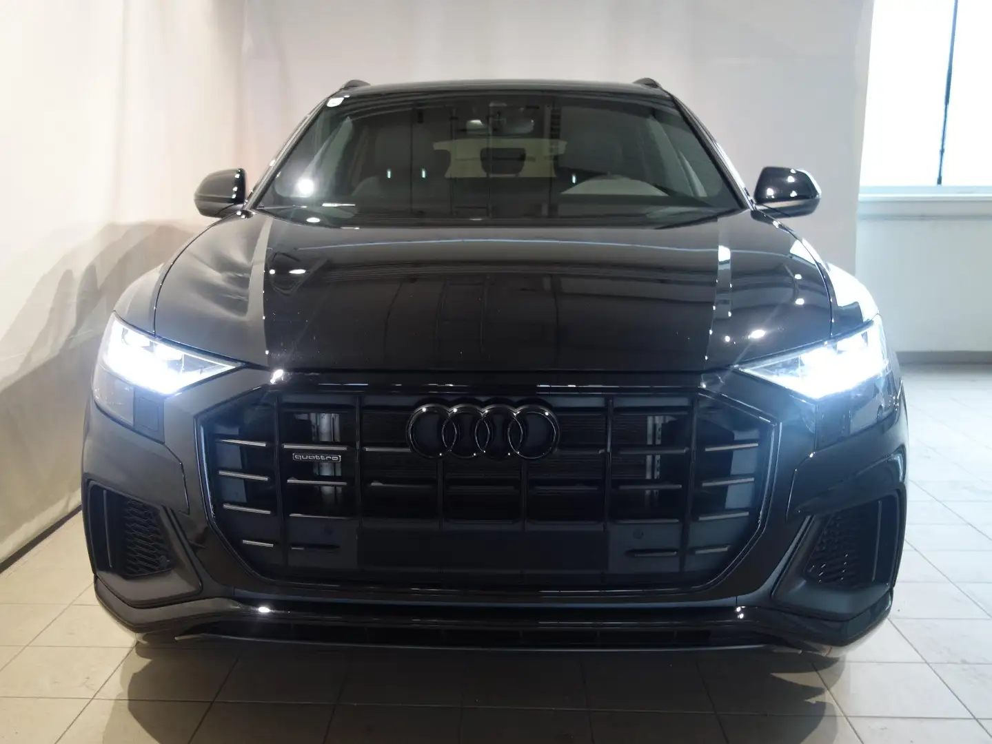 Audi Q8 60 TFSI e quattro Noir - 2