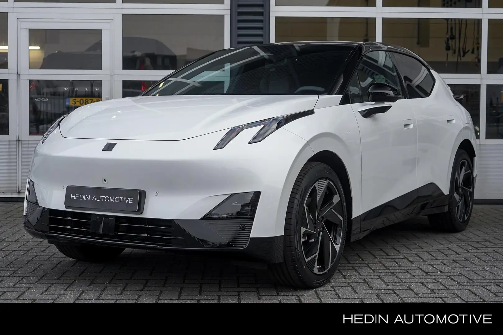 Lynk & Co 02 More 66 kWh , UIT VOORRAAD LEVERBAAR Weiß - 1