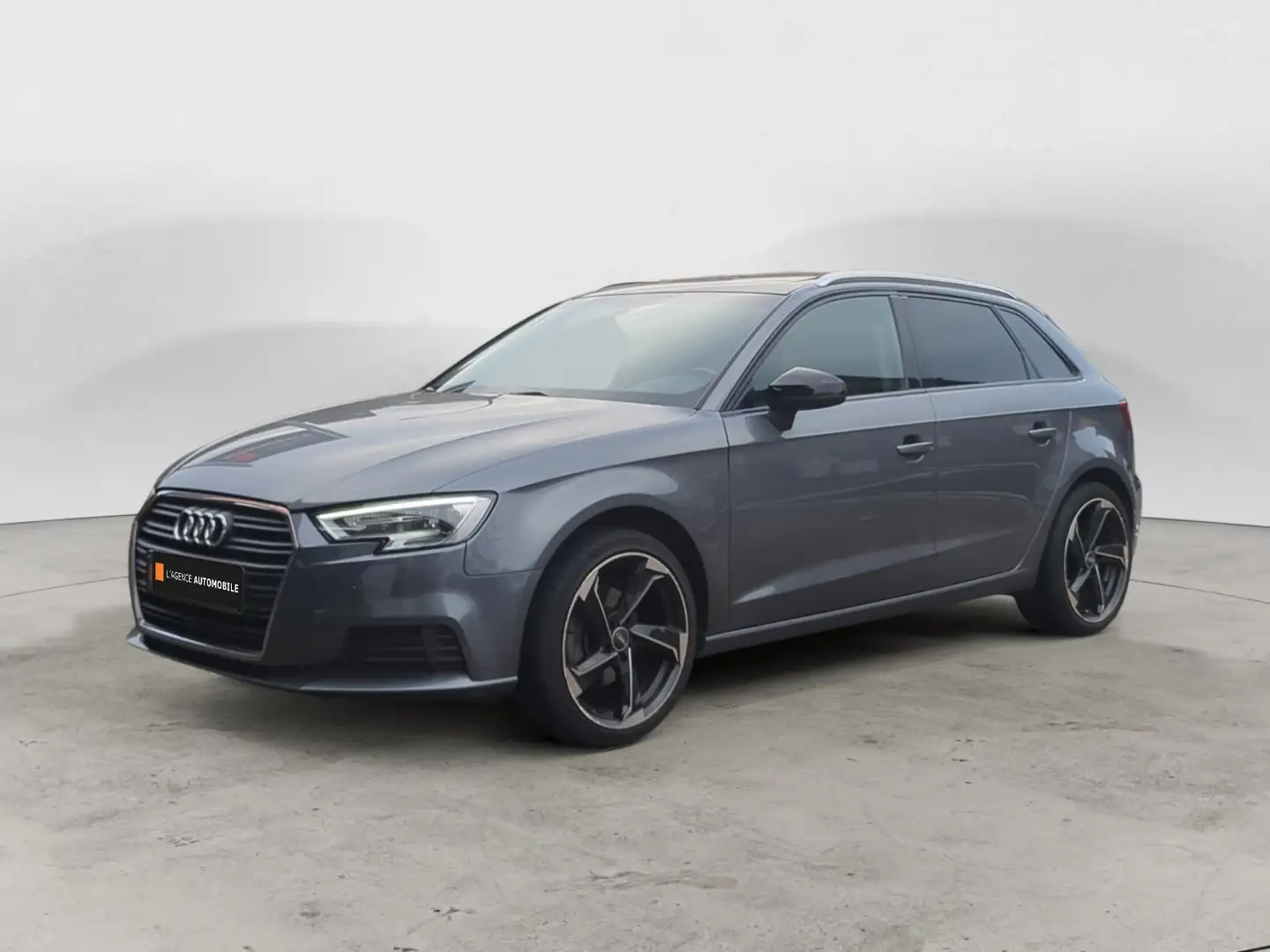 Audi A3 Sportback 30 TFSI Garantie 12 M Gris - 2