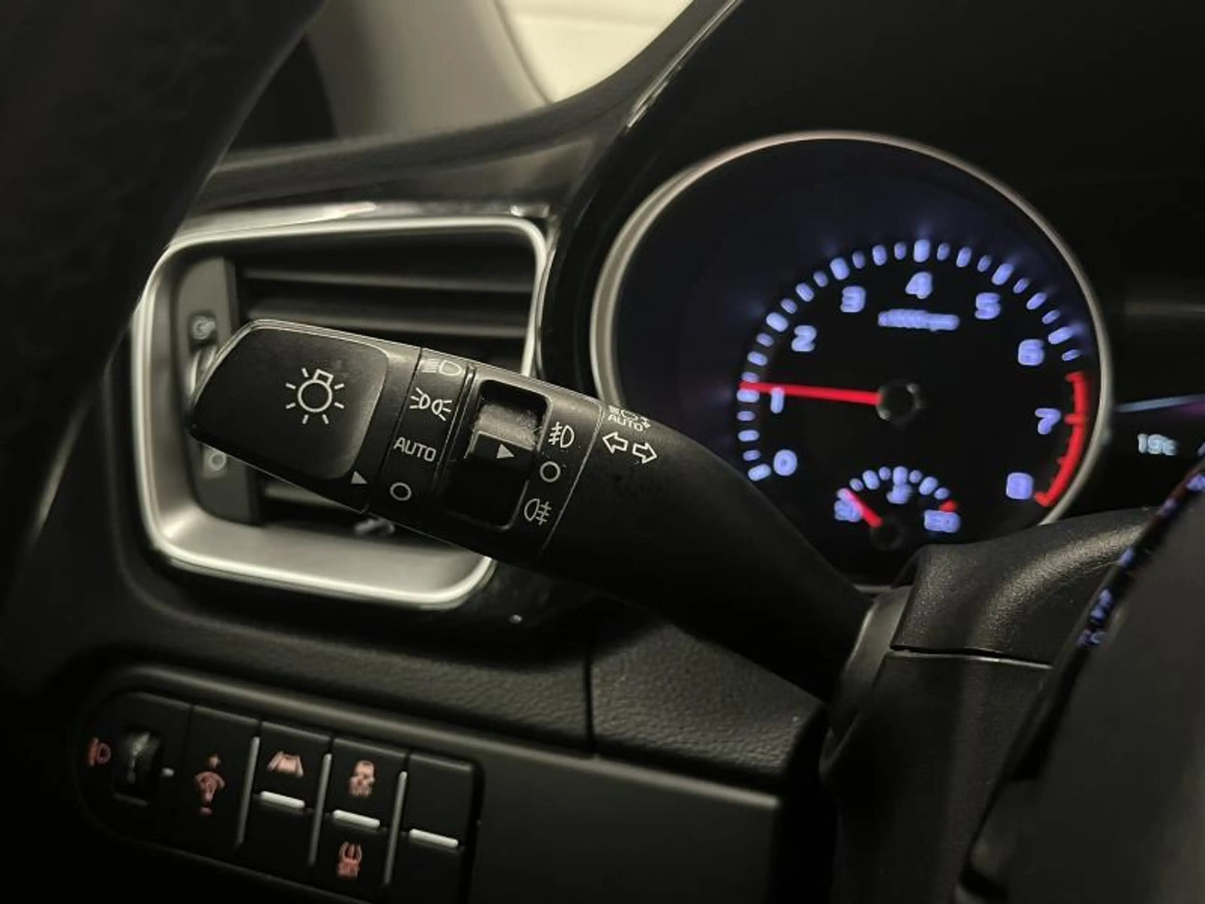Kia Ceed / cee'd 1.0T-GDi 120cv 2022 Navi/Cruise/Camera/Carplay — photo 14