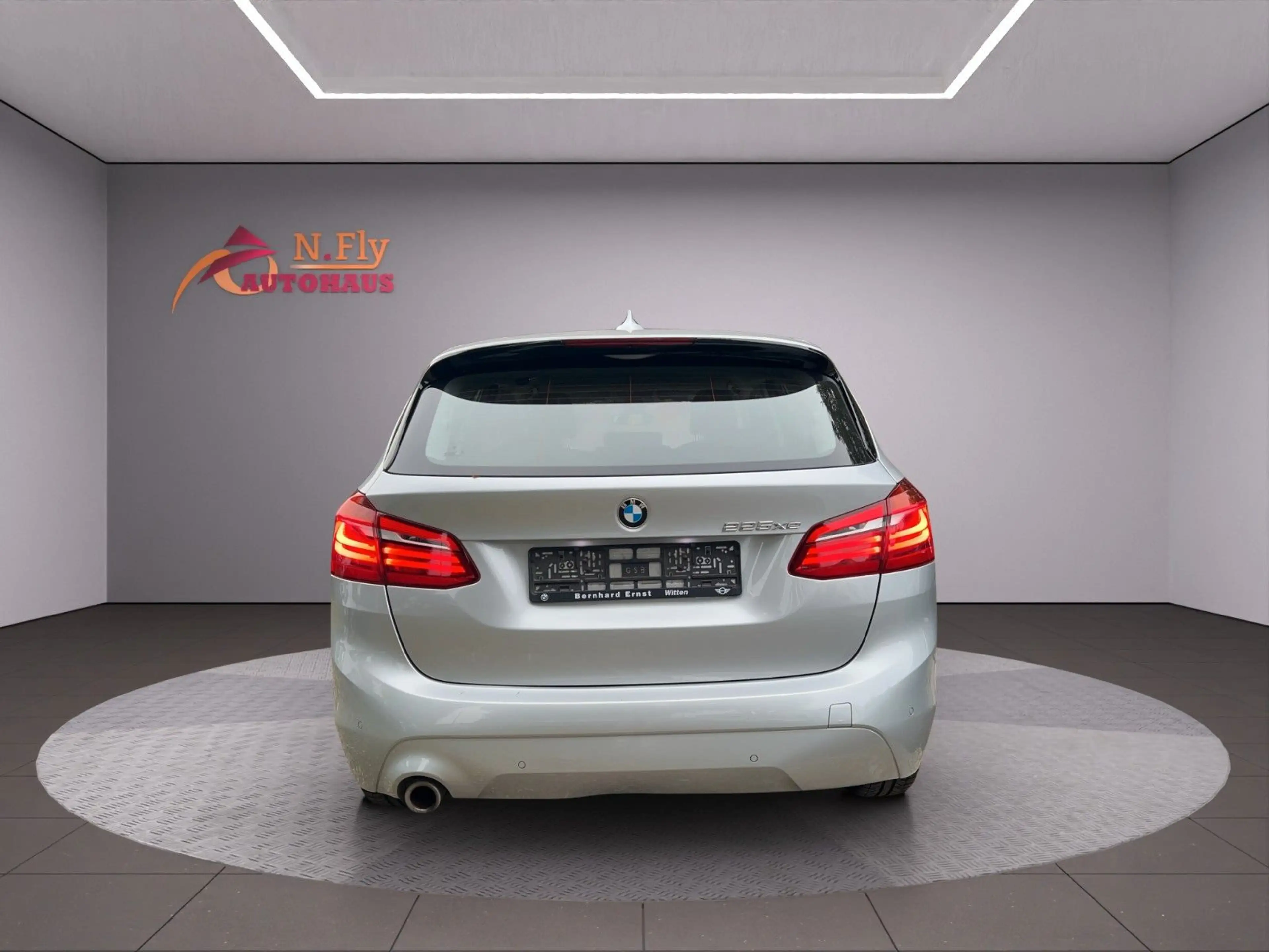 BMW 225 2 Active Tourer 225 xe Advantage — photo 4