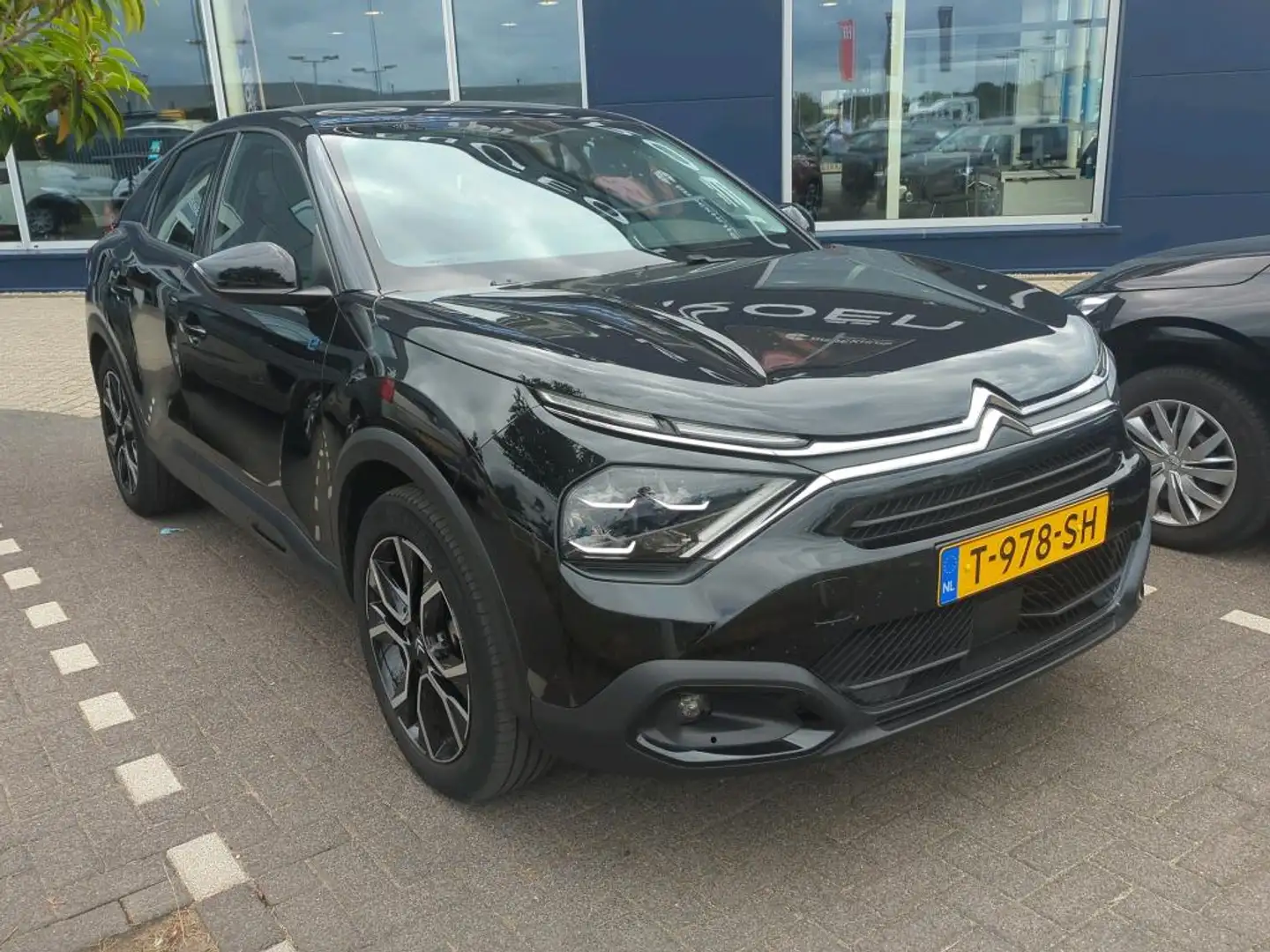 Citroen E-C4 Electric Feel 50 kWh 3 Fase | Navigatie by App | Stuurverwa Zwart - 2