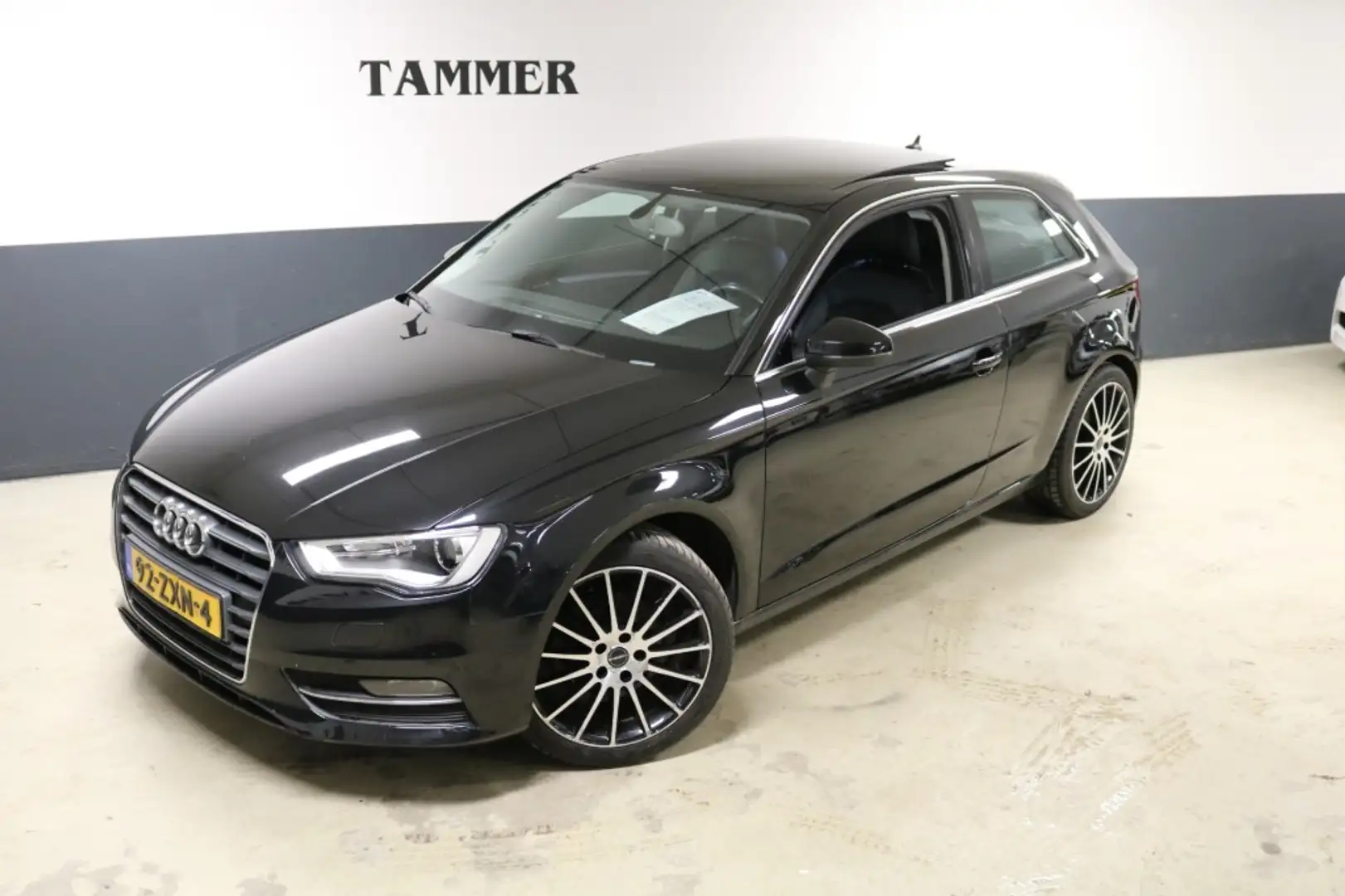 Audi A3 1.4 TFSI Ambiente Pro Line plus Org.NL/ PANO/NAVI/ Zwart - 2