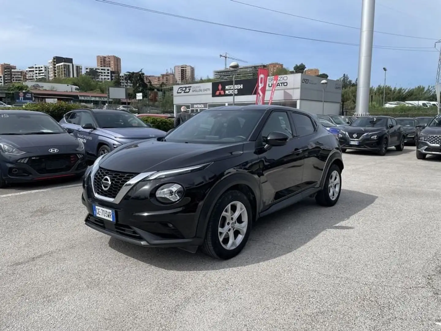 Nissan Juke 1.0 DIG-T 114 CV N-Connecta Nero - 1
