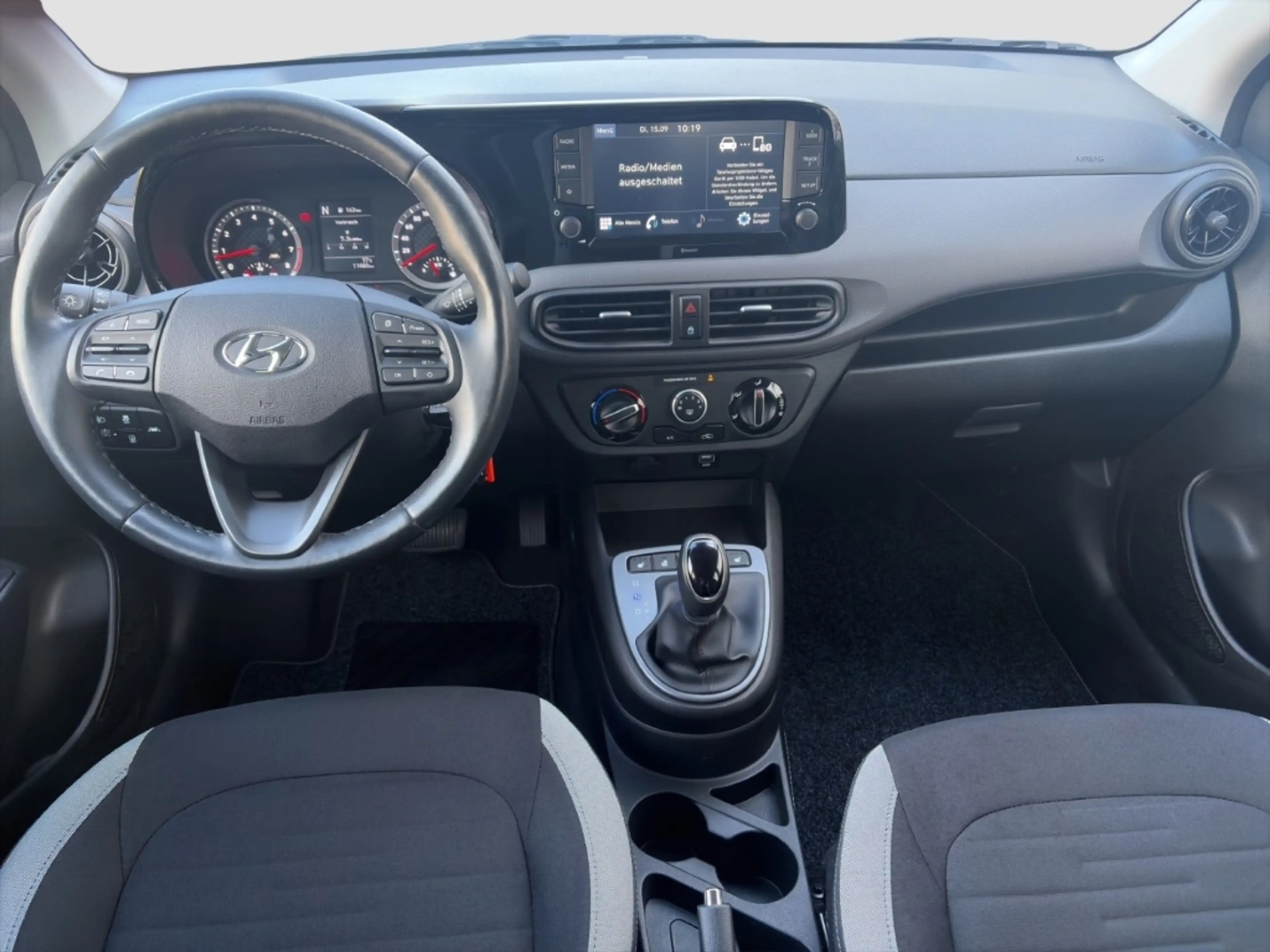 Hyundai i10 TREND 1.2 Automatik *CARPLAY*SITZHZG*KLIMA* — photo 10