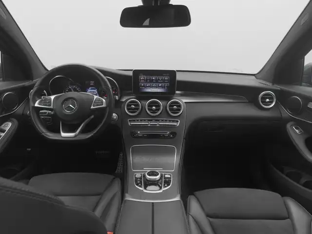 Mercedes-Benz GLC view 18