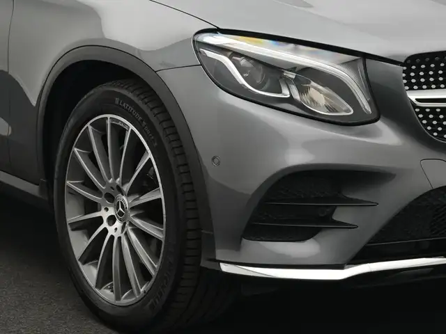 Mercedes-Benz GLC view 9