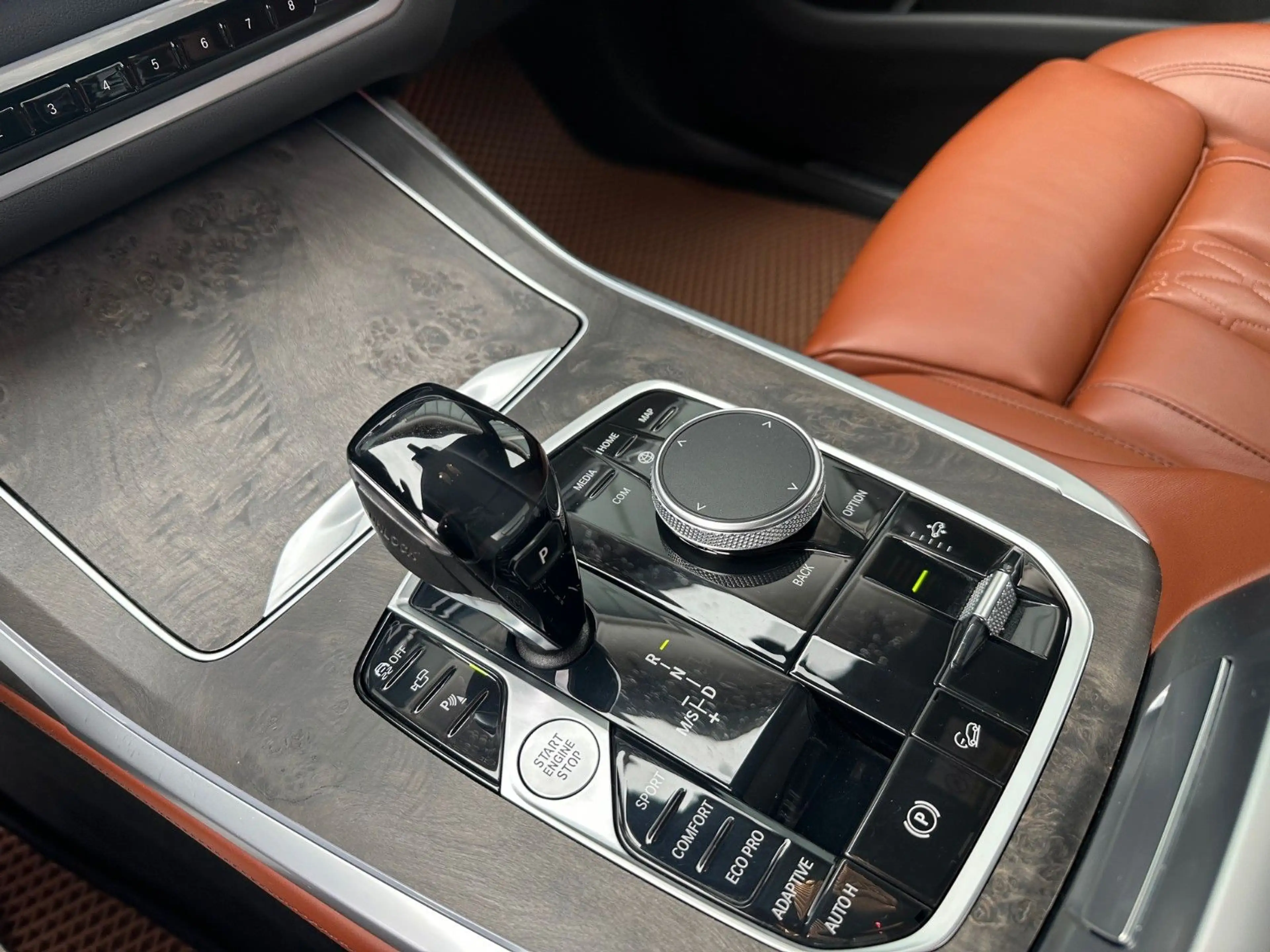 BMW X7 40d M Sport Panorama Integral AHK Komfortsitz — photo 12