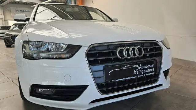 Audi A4 Lim. Attraction Navi Klimaautom. AHK